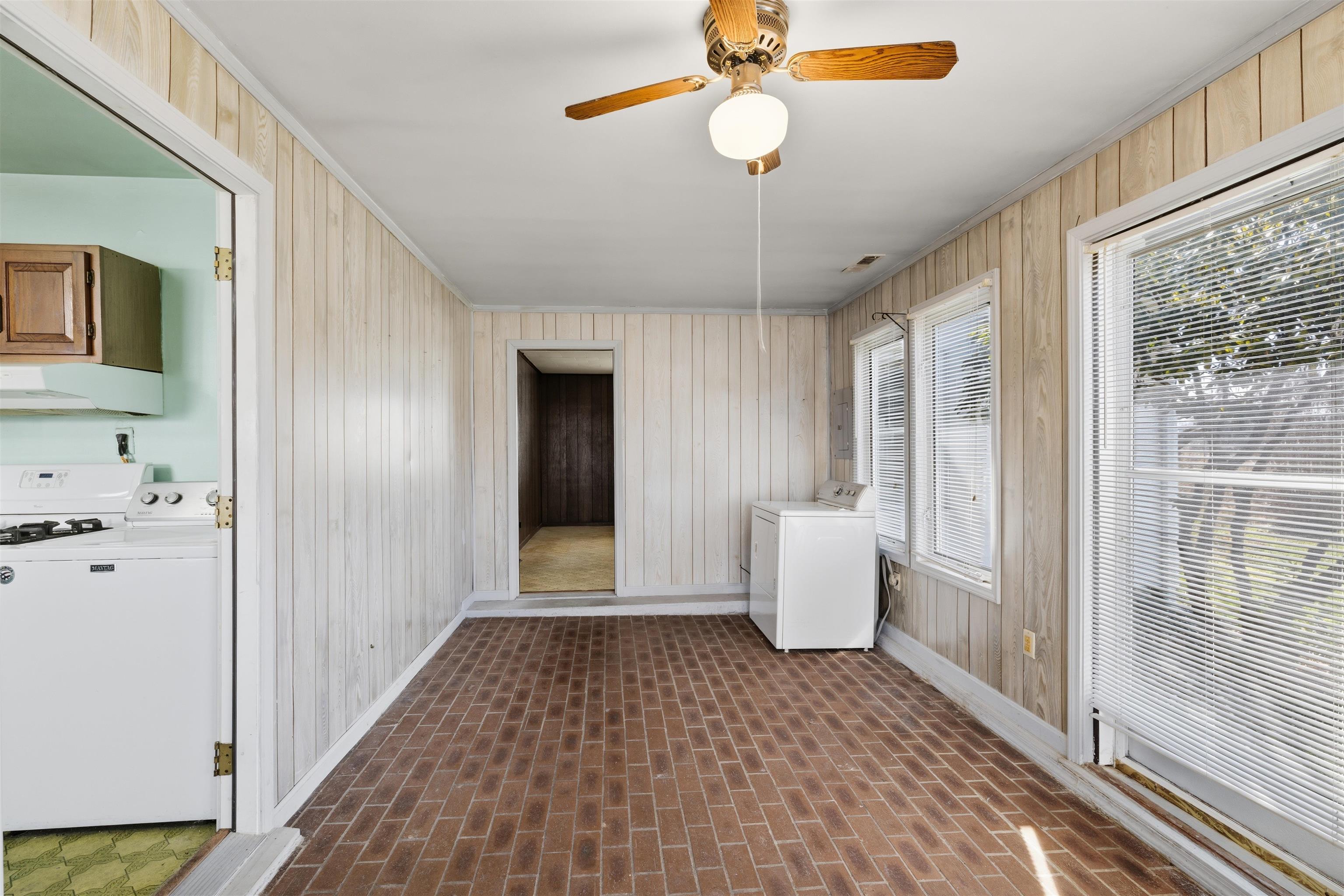 628 Danberry St, Owensboro, Kentucky 42301, 3 Bedrooms Bedrooms, ,1 BathroomBathrooms,Single Family Residence,For Sale,Danberry St,94235