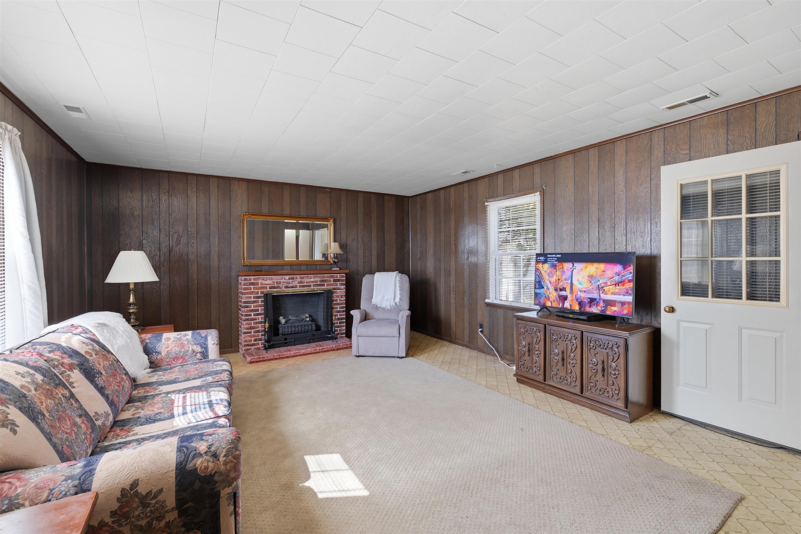 628 Danberry St, Owensboro, Kentucky 42301, 3 Bedrooms Bedrooms, ,1 BathroomBathrooms,Single Family Residence,For Sale,Danberry St,94235