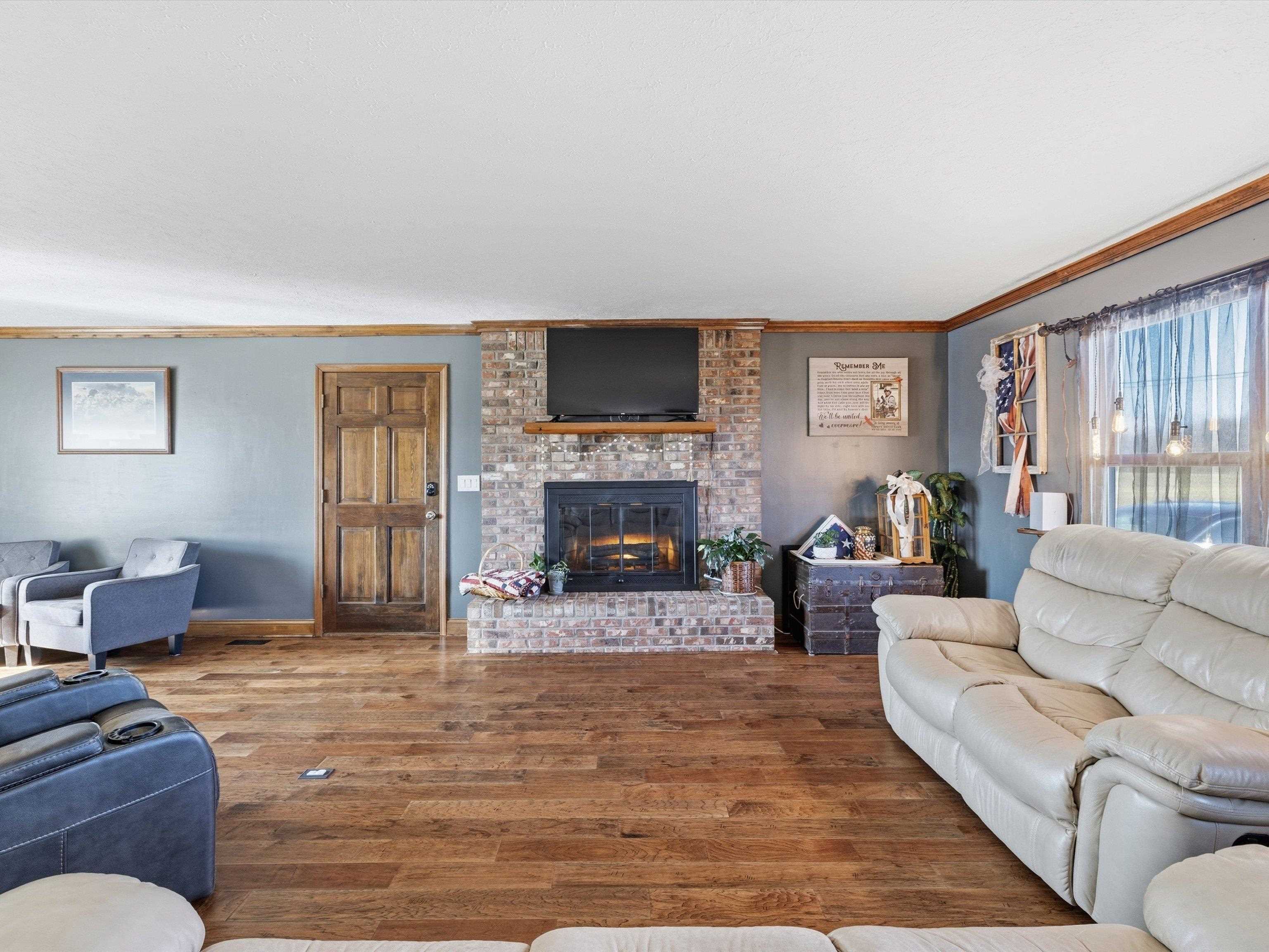 425 Pettit Rd, Owensboro, Kentucky 42303, 3 Bedrooms Bedrooms, ,2 BathroomsBathrooms,Single Family Residence,For Sale,Pettit Rd,94236