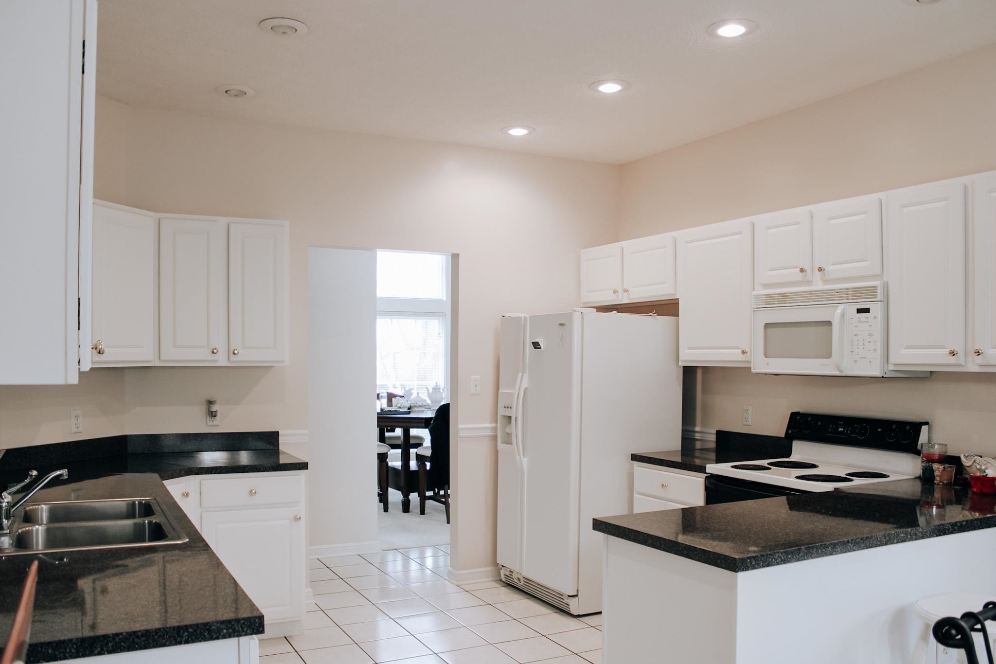 1400 Kingsbrooke, Owensboro, Kentucky 42303, 3 Bedrooms Bedrooms, ,2 BathroomsBathrooms,Single Family Residence,For Sale,Kingsbrooke,94239