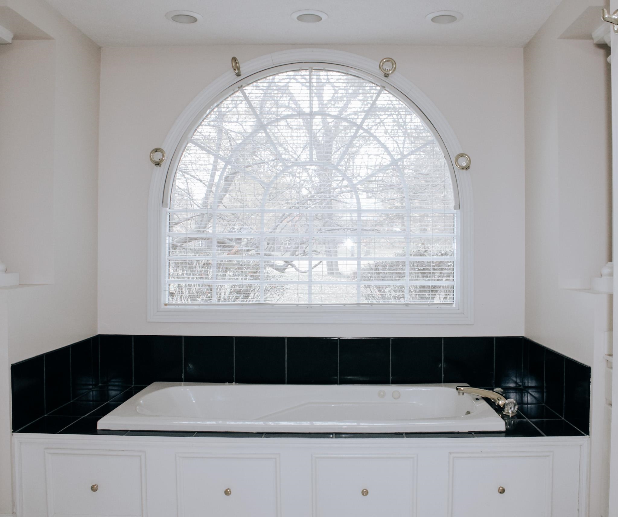 1400 Kingsbrooke, Owensboro, Kentucky 42303, 3 Bedrooms Bedrooms, ,2 BathroomsBathrooms,Single Family Residence,For Sale,Kingsbrooke,94239