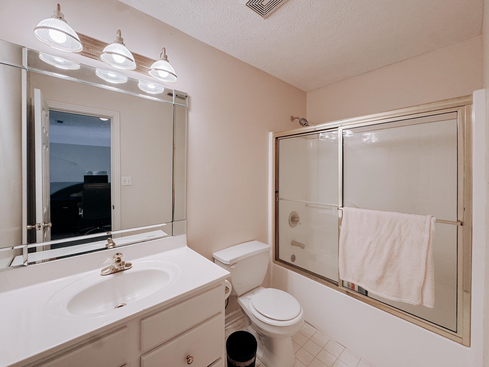 1400 Kingsbrooke, Owensboro, Kentucky 42303, 3 Bedrooms Bedrooms, ,2 BathroomsBathrooms,Single Family Residence,For Sale,Kingsbrooke,94239