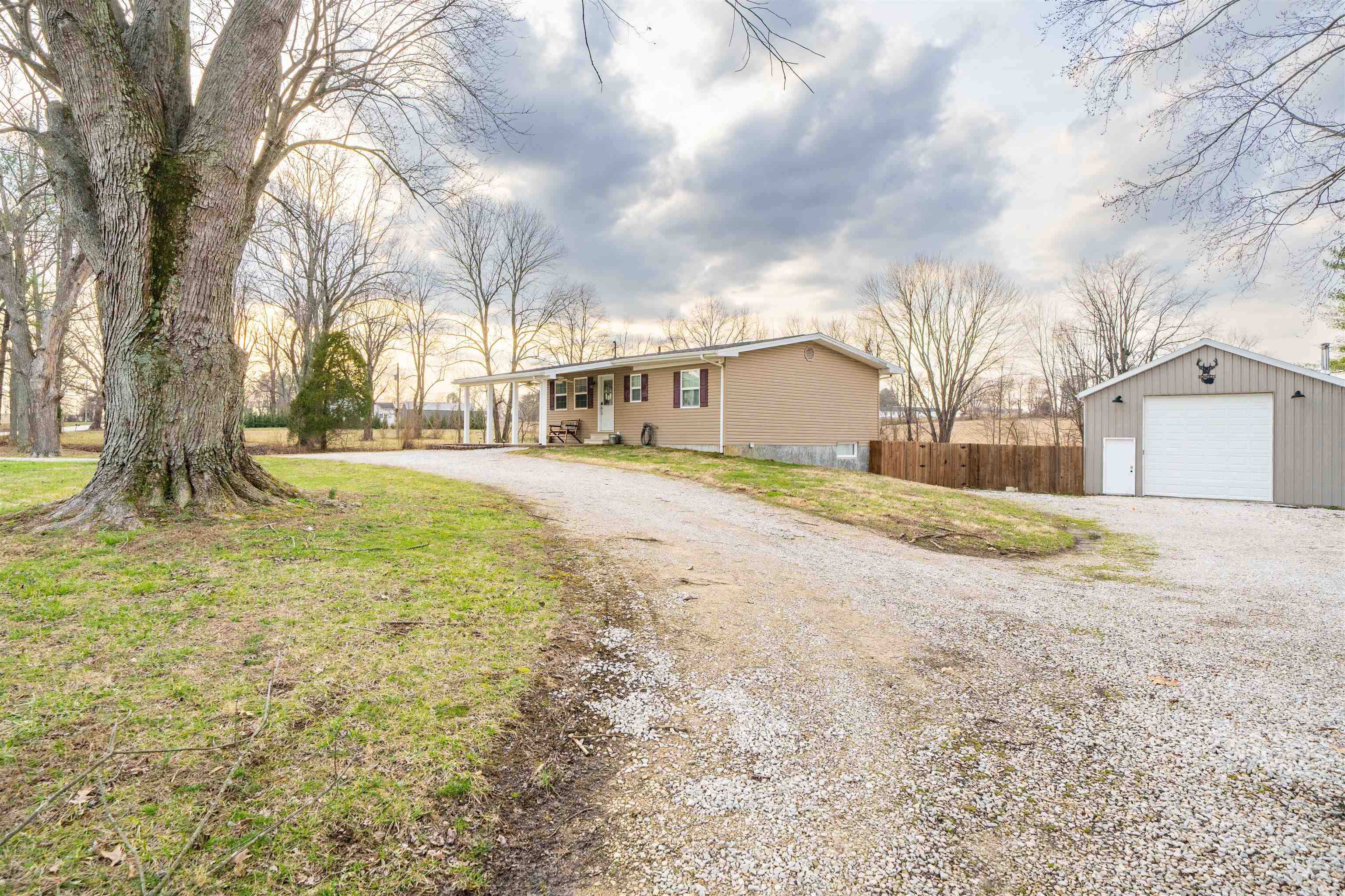 7437 Kentucky 405, Maceo, Kentucky 42355, 3 Bedrooms Bedrooms, ,2 BathroomsBathrooms,Single Family Residence,For Sale,Kentucky 405,94248