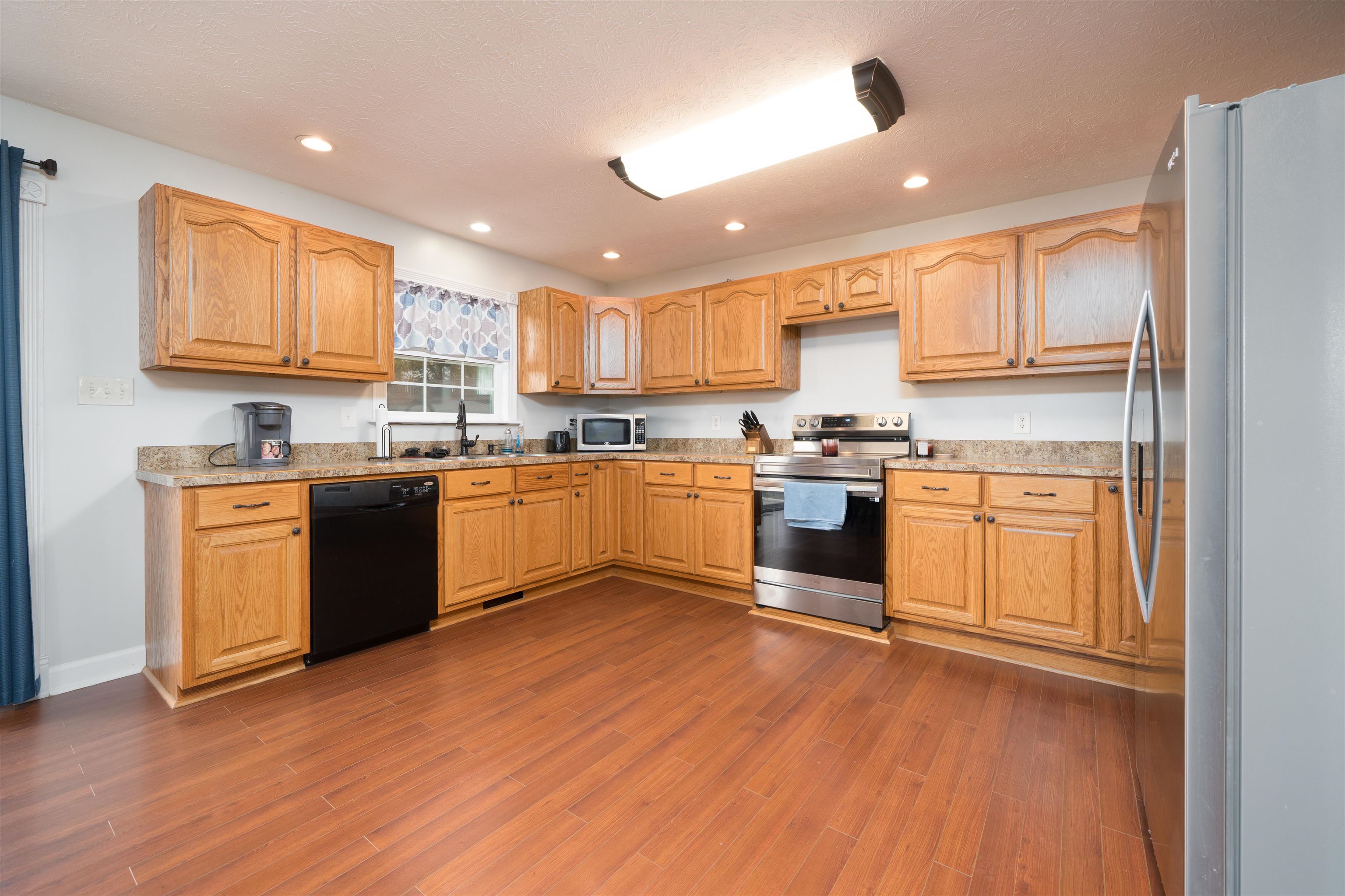 7437 Kentucky 405, Maceo, Kentucky 42355, 3 Bedrooms Bedrooms, ,2 BathroomsBathrooms,Single Family Residence,For Sale,Kentucky 405,94248