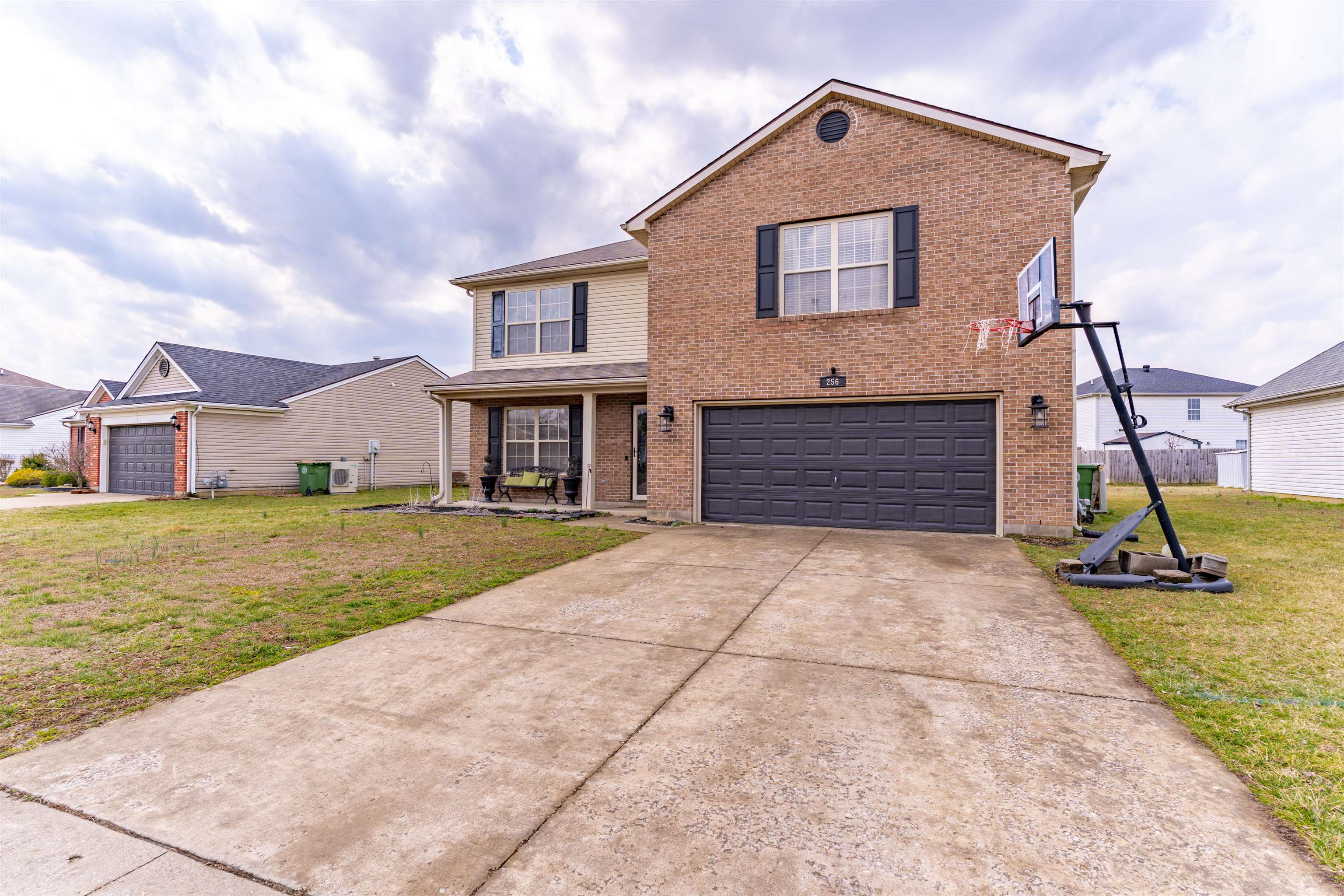 256 Fox Hollow Run, Henderson, Kentucky 42420, 4 Bedrooms Bedrooms, ,2 BathroomsBathrooms,Single Family Residence,For Sale,Fox Hollow Run,94253