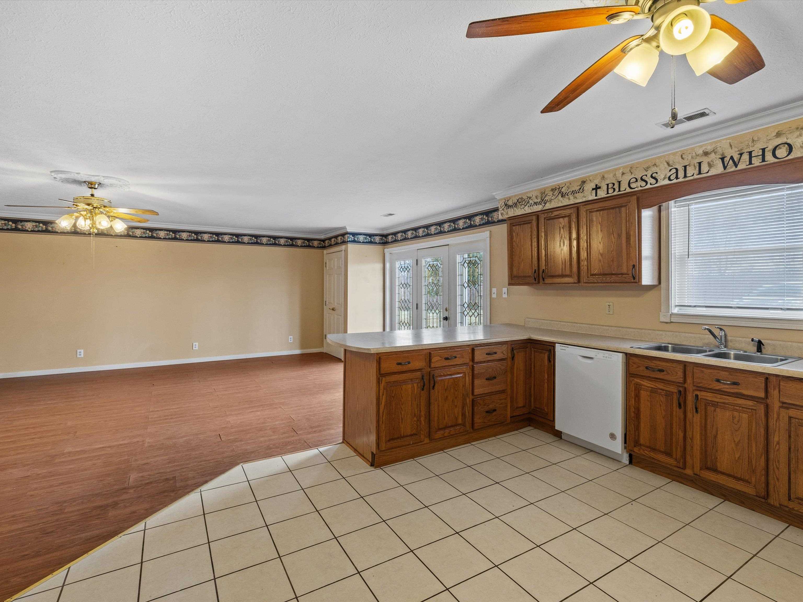 2595 State Route 144 W, Philpot, Kentucky 42366, 2 Bedrooms Bedrooms, ,1 BathroomBathrooms,Single Family Residence,For Sale,State Route 144 W,94255