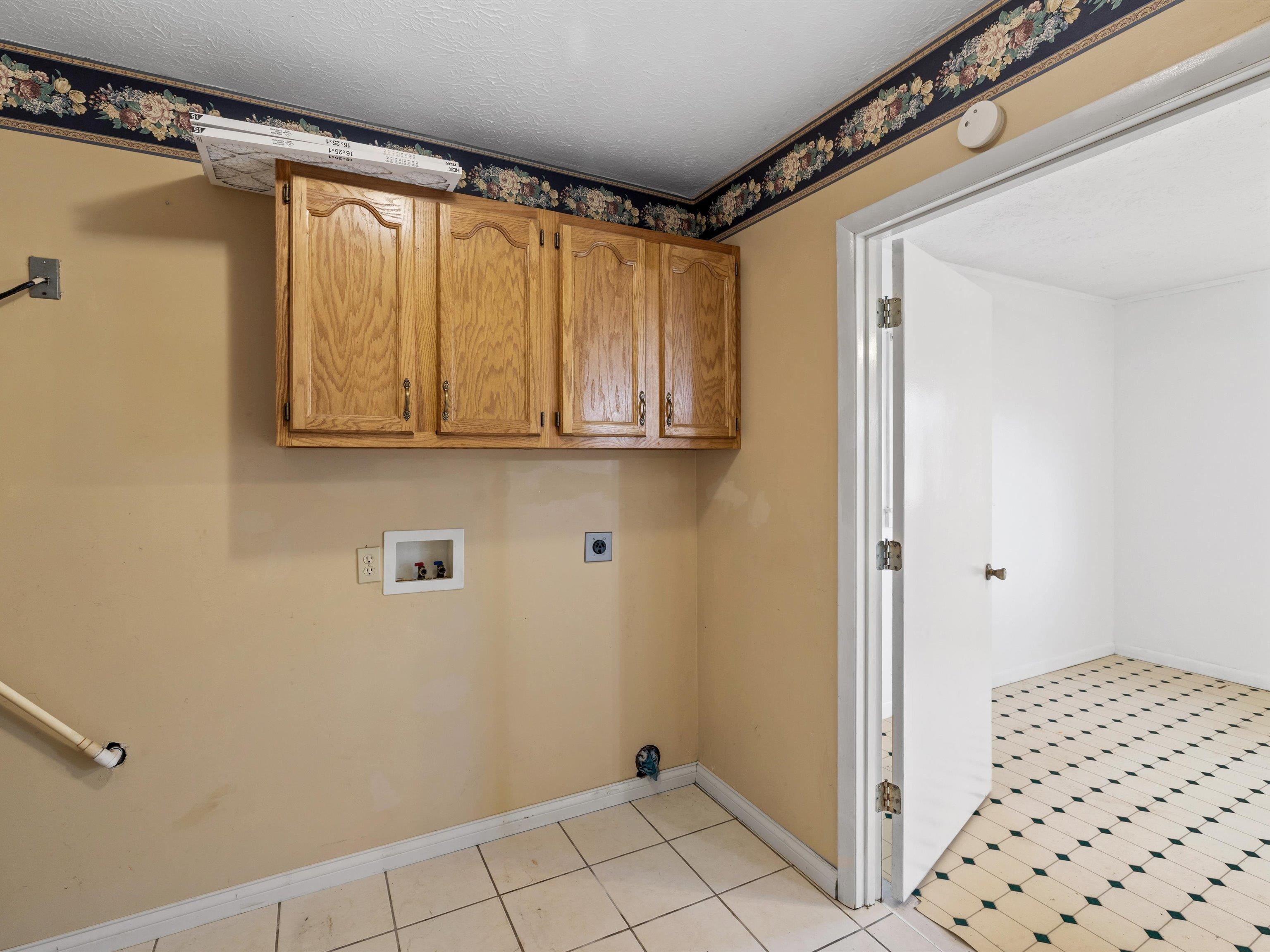 2595 State Route 144 W, Philpot, Kentucky 42366, 2 Bedrooms Bedrooms, ,1 BathroomBathrooms,Single Family Residence,For Sale,State Route 144 W,94255