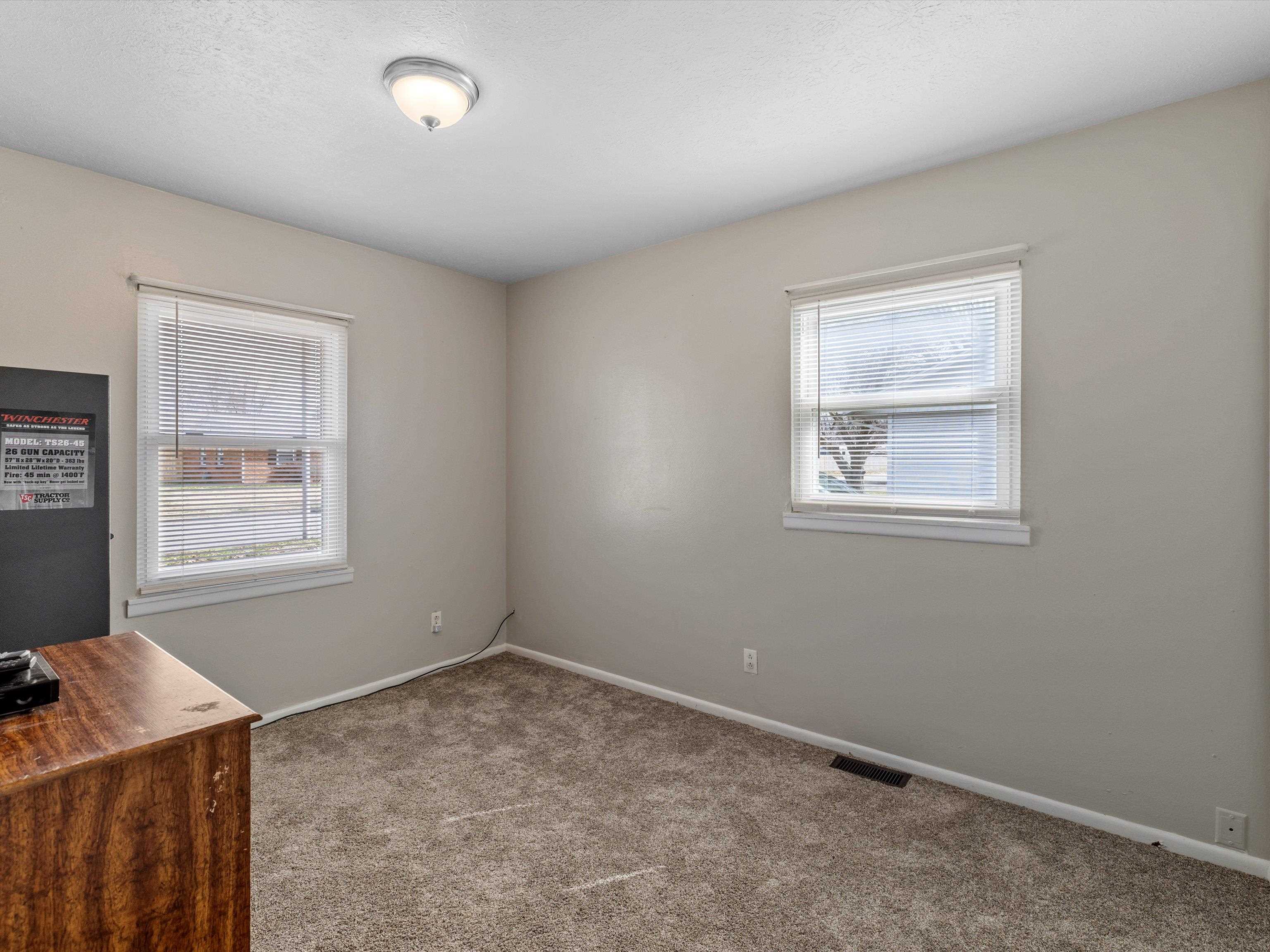 3854 Carpenter Drive, Owensboro, Kentucky 42303, 3 Bedrooms Bedrooms, ,1 BathroomBathrooms,Single Family Residence,For Sale,Carpenter Drive,94257