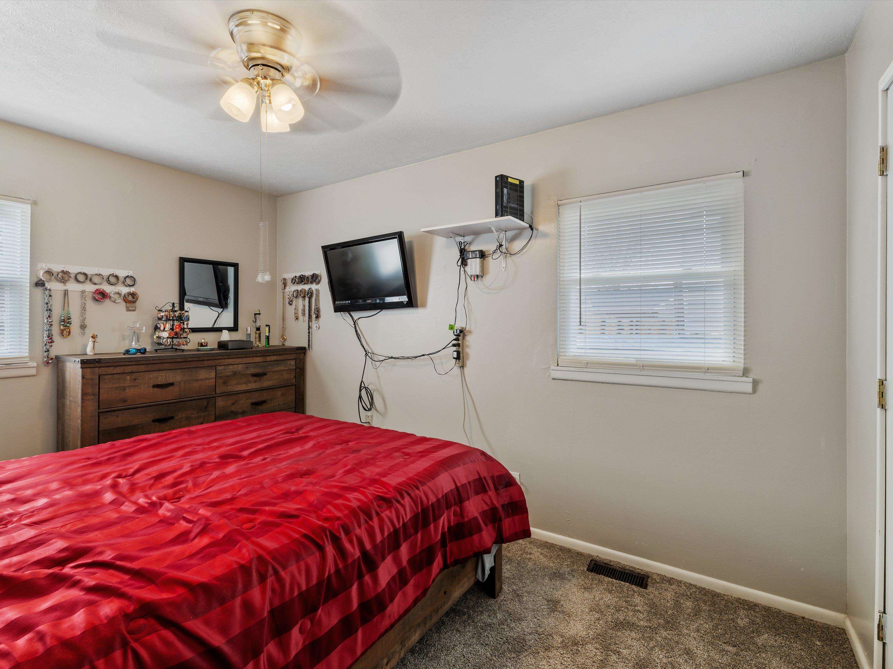 3854 Carpenter Drive, Owensboro, Kentucky 42303, 3 Bedrooms Bedrooms, ,1 BathroomBathrooms,Single Family Residence,For Sale,Carpenter Drive,94257