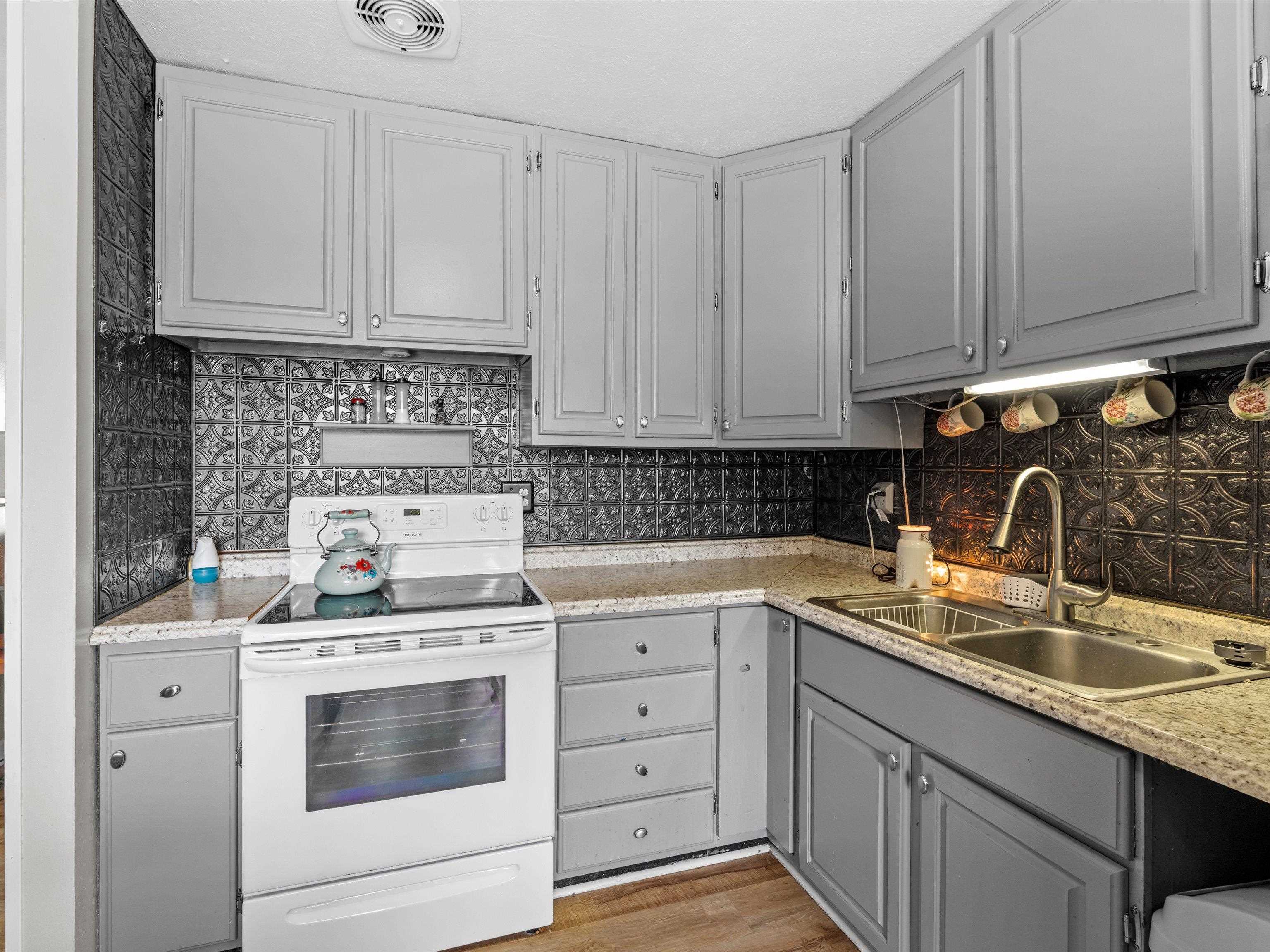 3854 Carpenter Drive, Owensboro, Kentucky 42303, 3 Bedrooms Bedrooms, ,1 BathroomBathrooms,Single Family Residence,For Sale,Carpenter Drive,94257