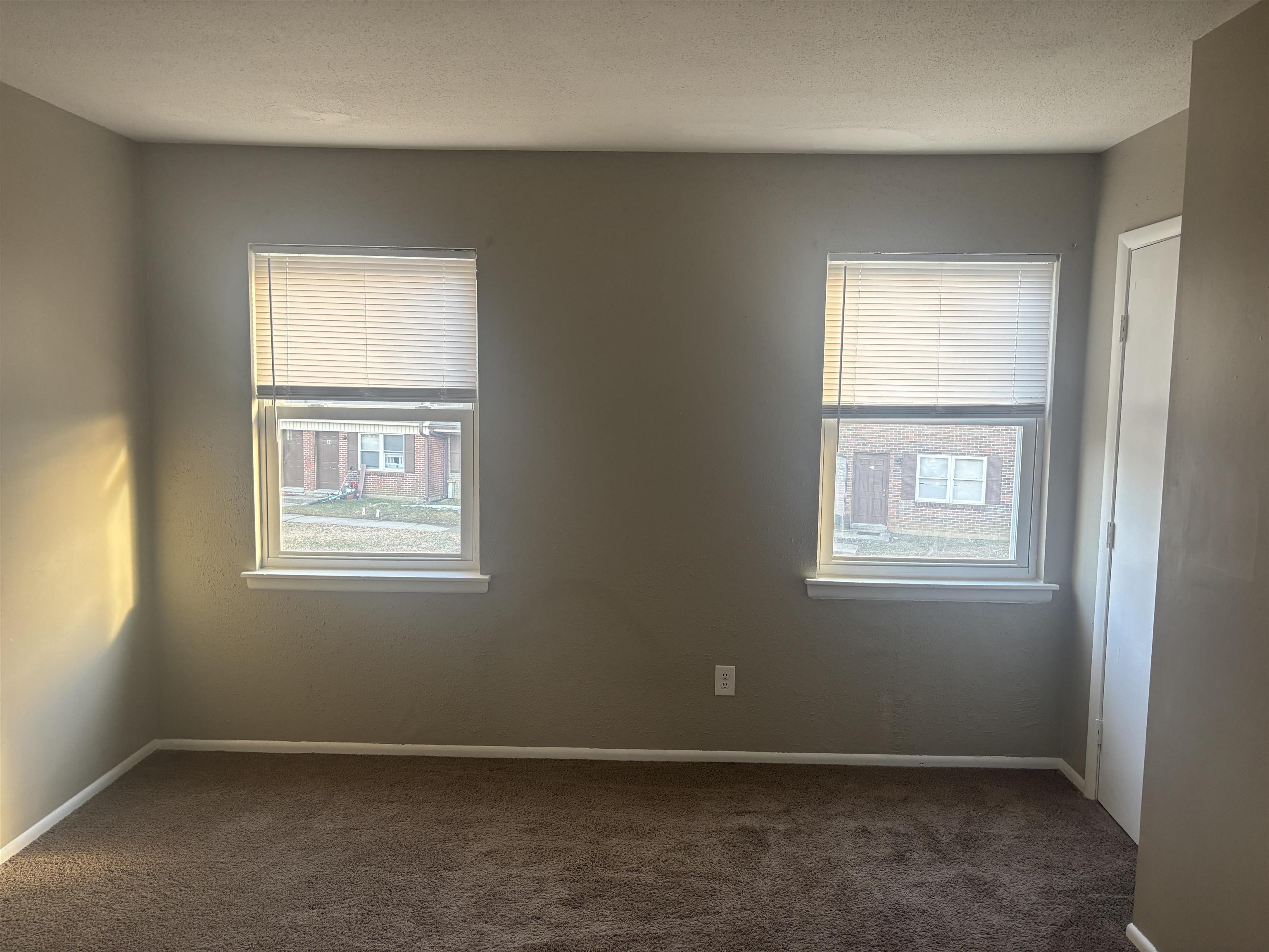 2916 Veach Road, Owensboro, Kentucky 42303, ,Multi-unit,For Sale,Veach Road,94264