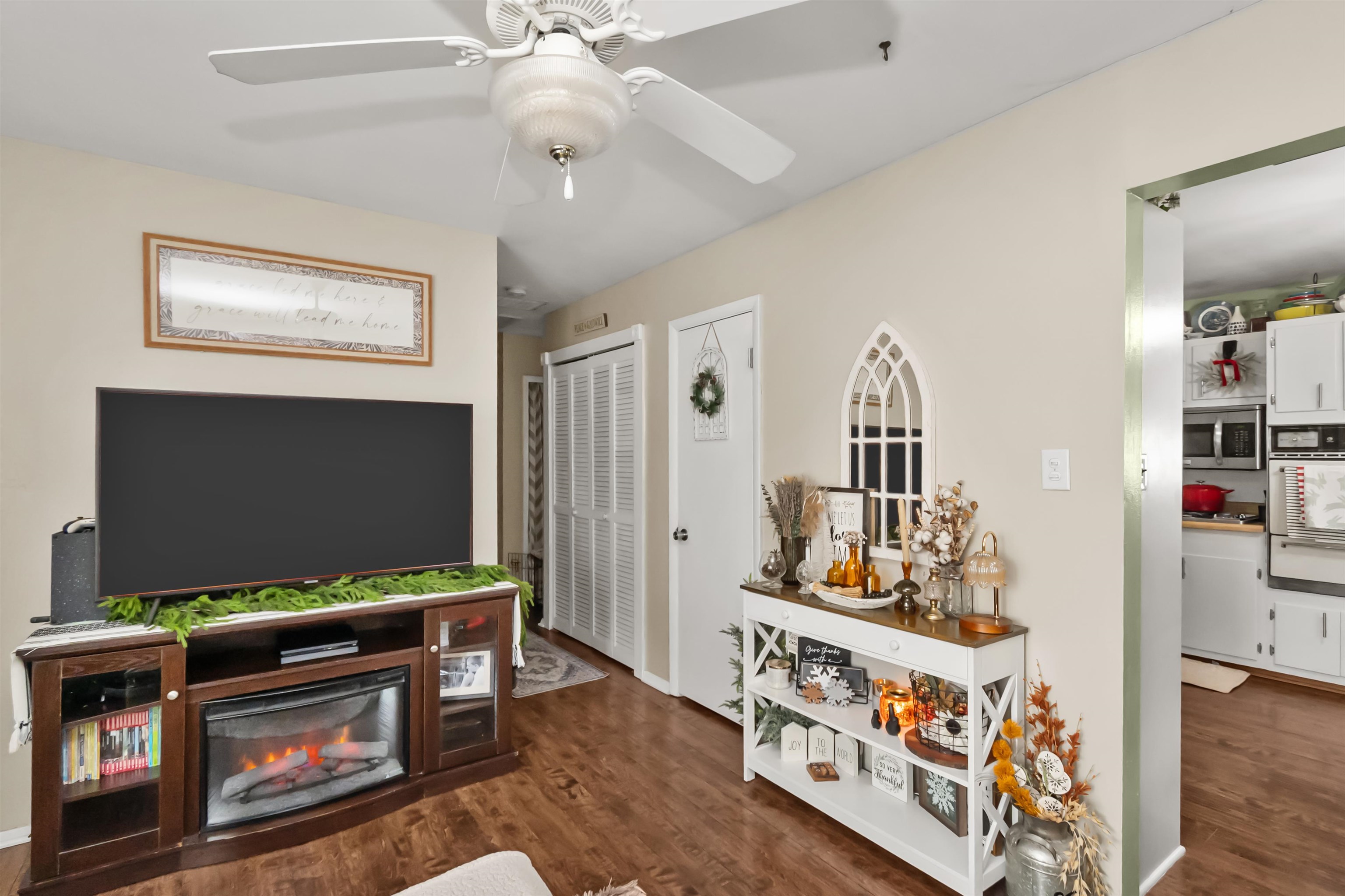 327 Whittier Drive, Owensboro, Kentucky 42301, 3 Bedrooms Bedrooms, ,1 BathroomBathrooms,Single Family Residence,For Sale,Whittier Drive,94265