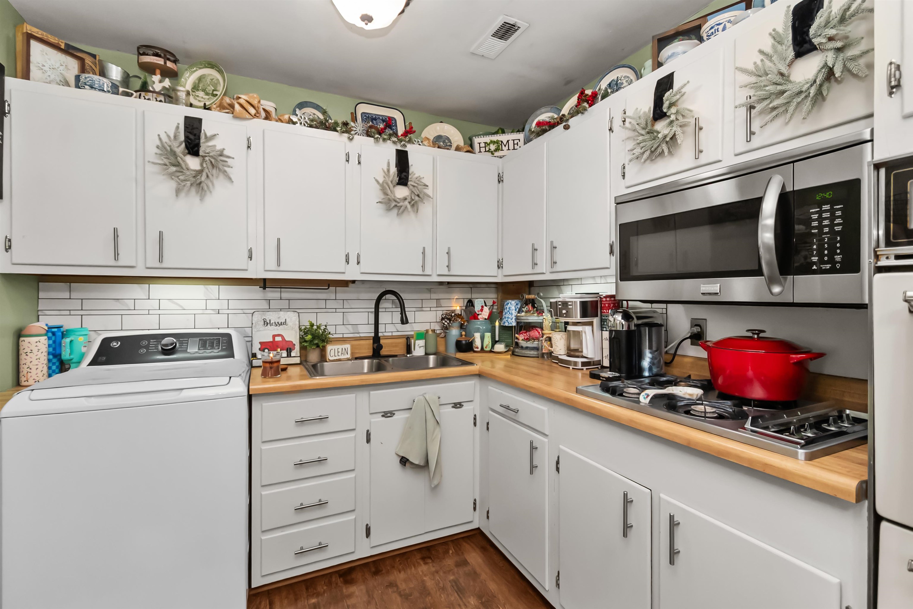 327 Whittier Drive, Owensboro, Kentucky 42301, 3 Bedrooms Bedrooms, ,1 BathroomBathrooms,Single Family Residence,For Sale,Whittier Drive,94265