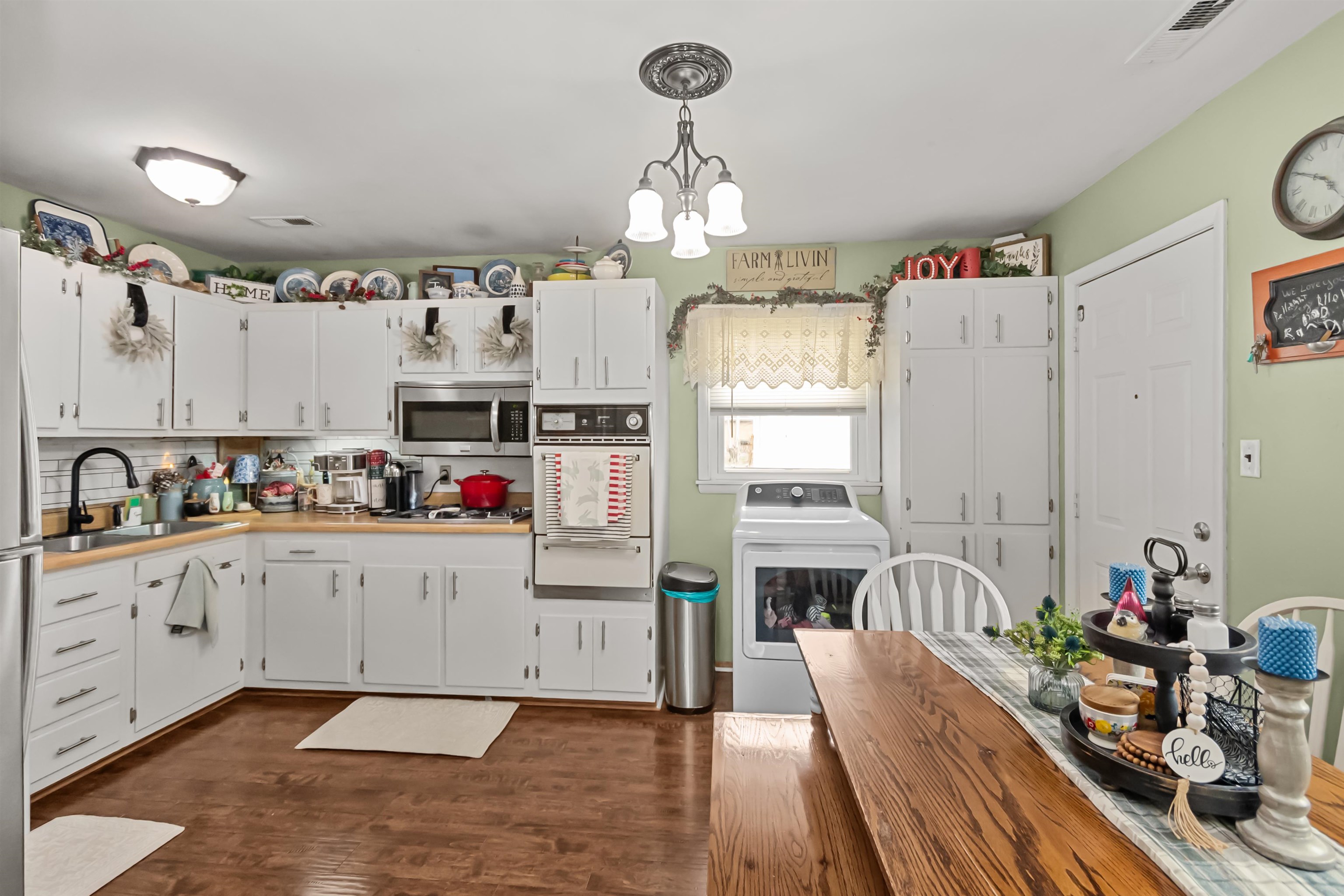 327 Whittier Drive, Owensboro, Kentucky 42301, 3 Bedrooms Bedrooms, ,1 BathroomBathrooms,Single Family Residence,For Sale,Whittier Drive,94265