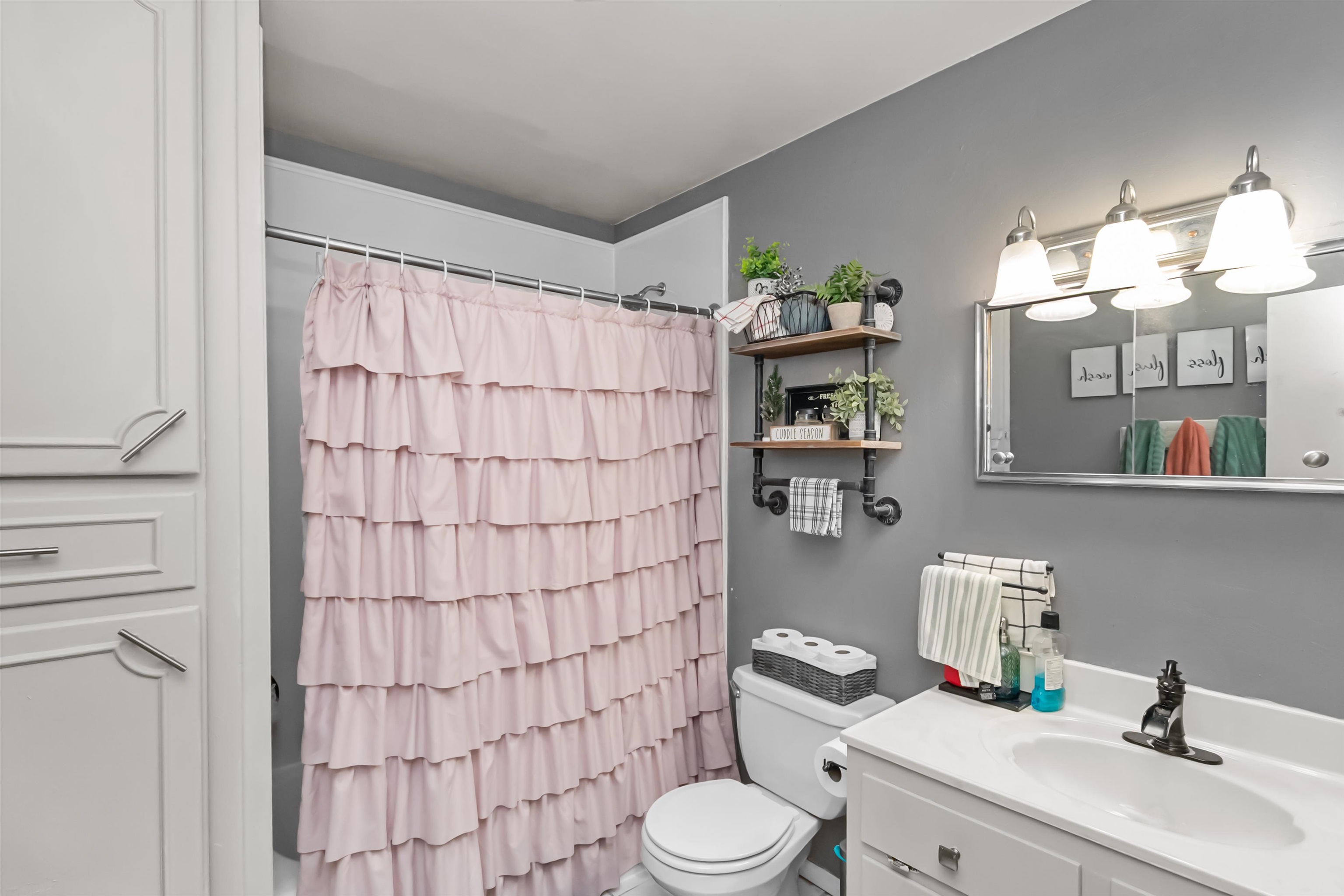 327 Whittier Drive, Owensboro, Kentucky 42301, 3 Bedrooms Bedrooms, ,1 BathroomBathrooms,Single Family Residence,For Sale,Whittier Drive,94265