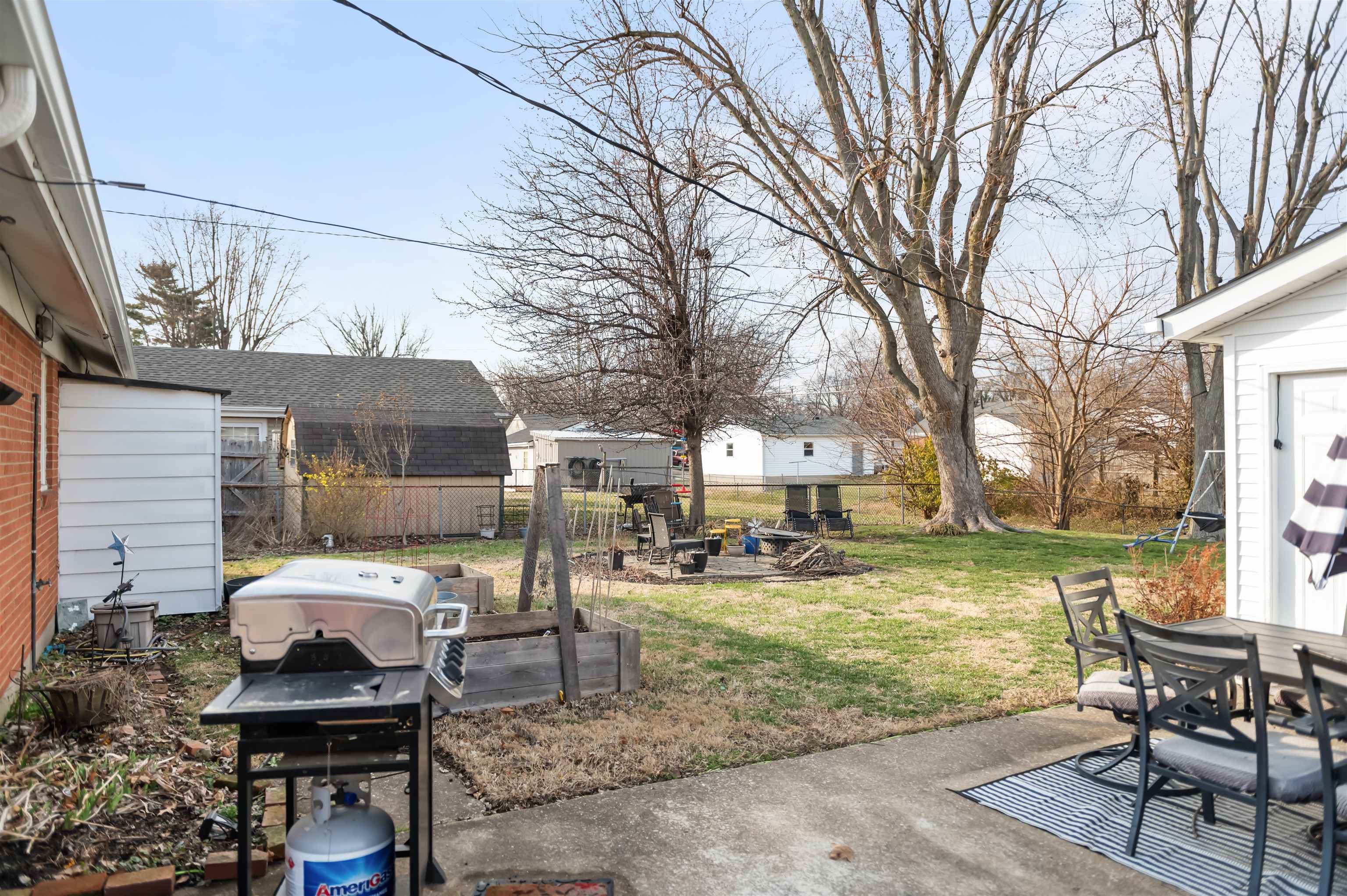 327 Whittier Drive, Owensboro, Kentucky 42301, 3 Bedrooms Bedrooms, ,1 BathroomBathrooms,Single Family Residence,For Sale,Whittier Drive,94265