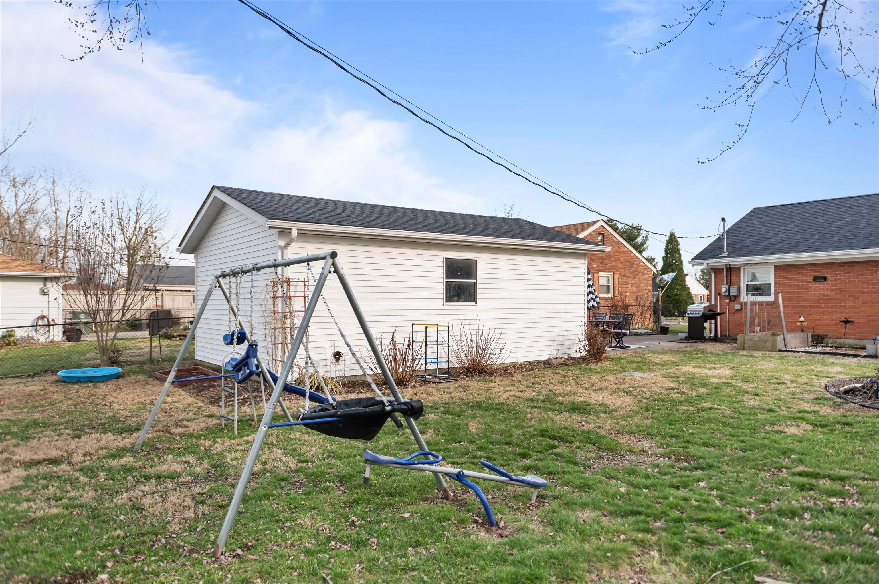 327 Whittier Drive, Owensboro, Kentucky 42301, 3 Bedrooms Bedrooms, ,1 BathroomBathrooms,Single Family Residence,For Sale,Whittier Drive,94265