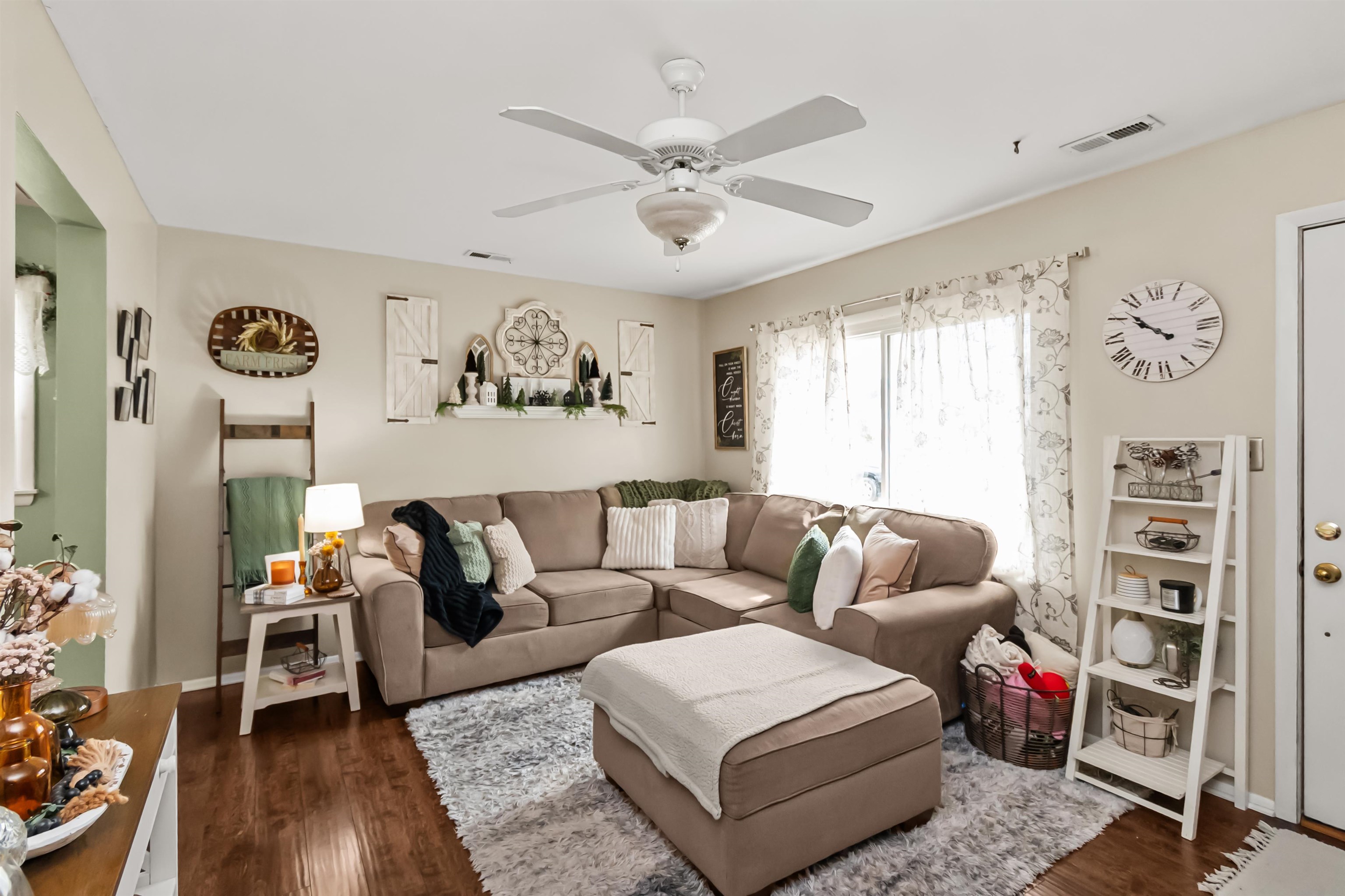 327 Whittier Drive, Owensboro, Kentucky 42301, 3 Bedrooms Bedrooms, ,1 BathroomBathrooms,Single Family Residence,For Sale,Whittier Drive,94265