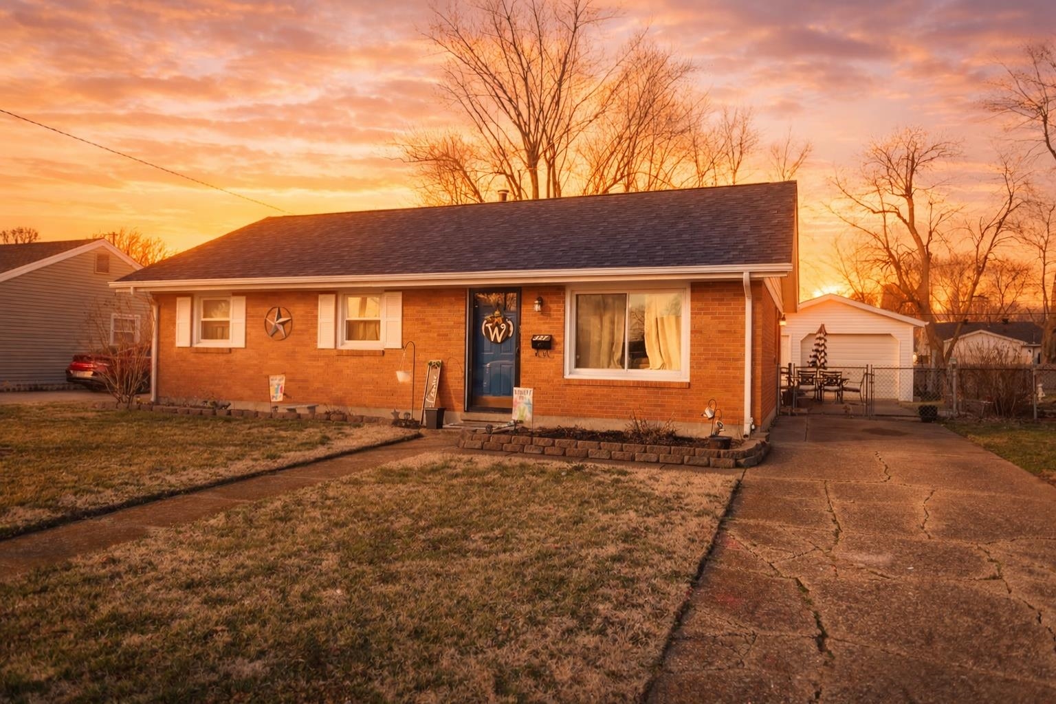 327 Whittier Drive, Owensboro, Kentucky 42301, 3 Bedrooms Bedrooms, ,1 BathroomBathrooms,Single Family Residence,For Sale,Whittier Drive,94265