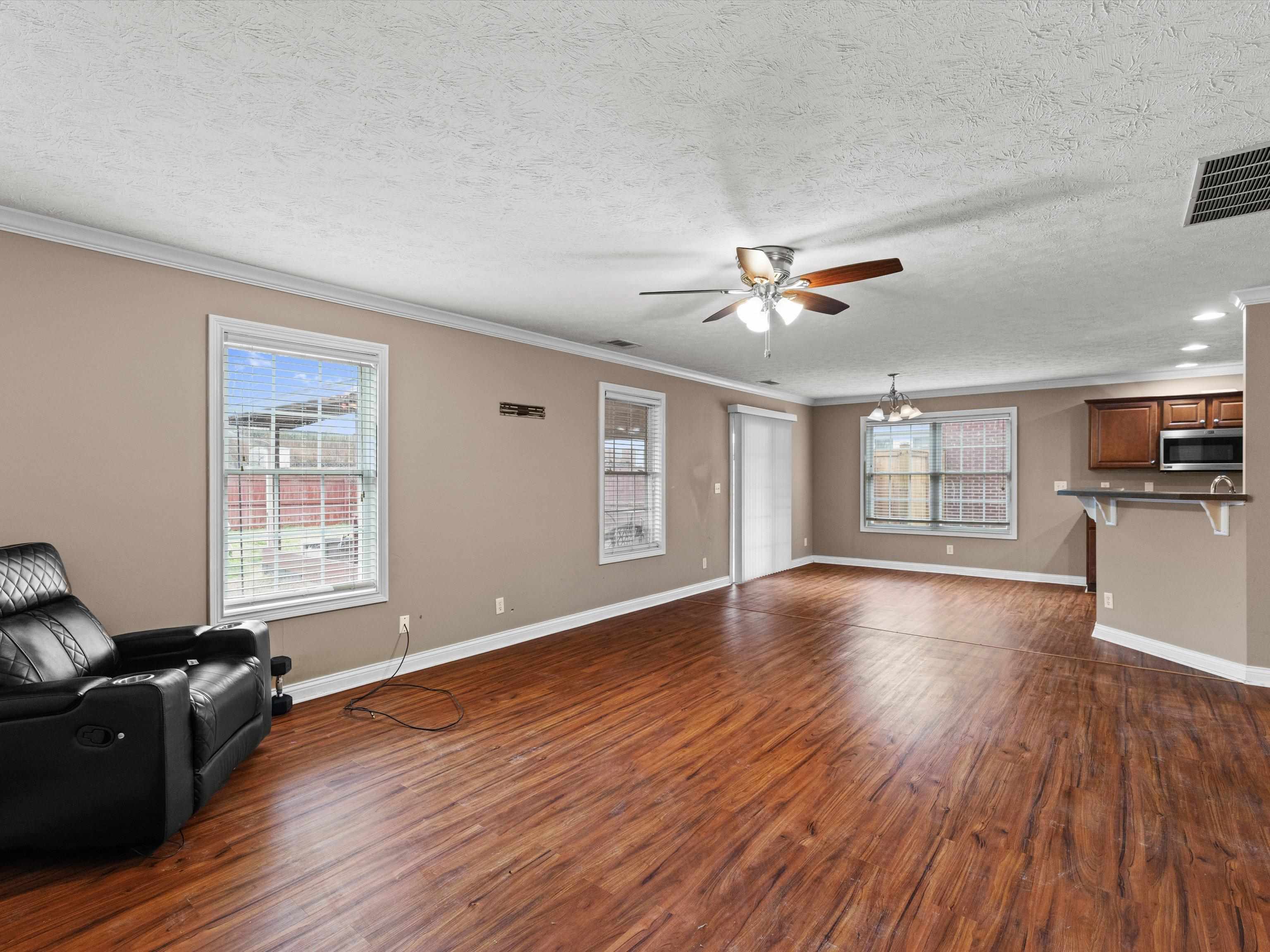 2864 Brooks Pkwy, Owensboro, Kentucky 42303, 4 Bedrooms Bedrooms, ,2 BathroomsBathrooms,Single Family Residence,For Sale,Brooks Pkwy,94267