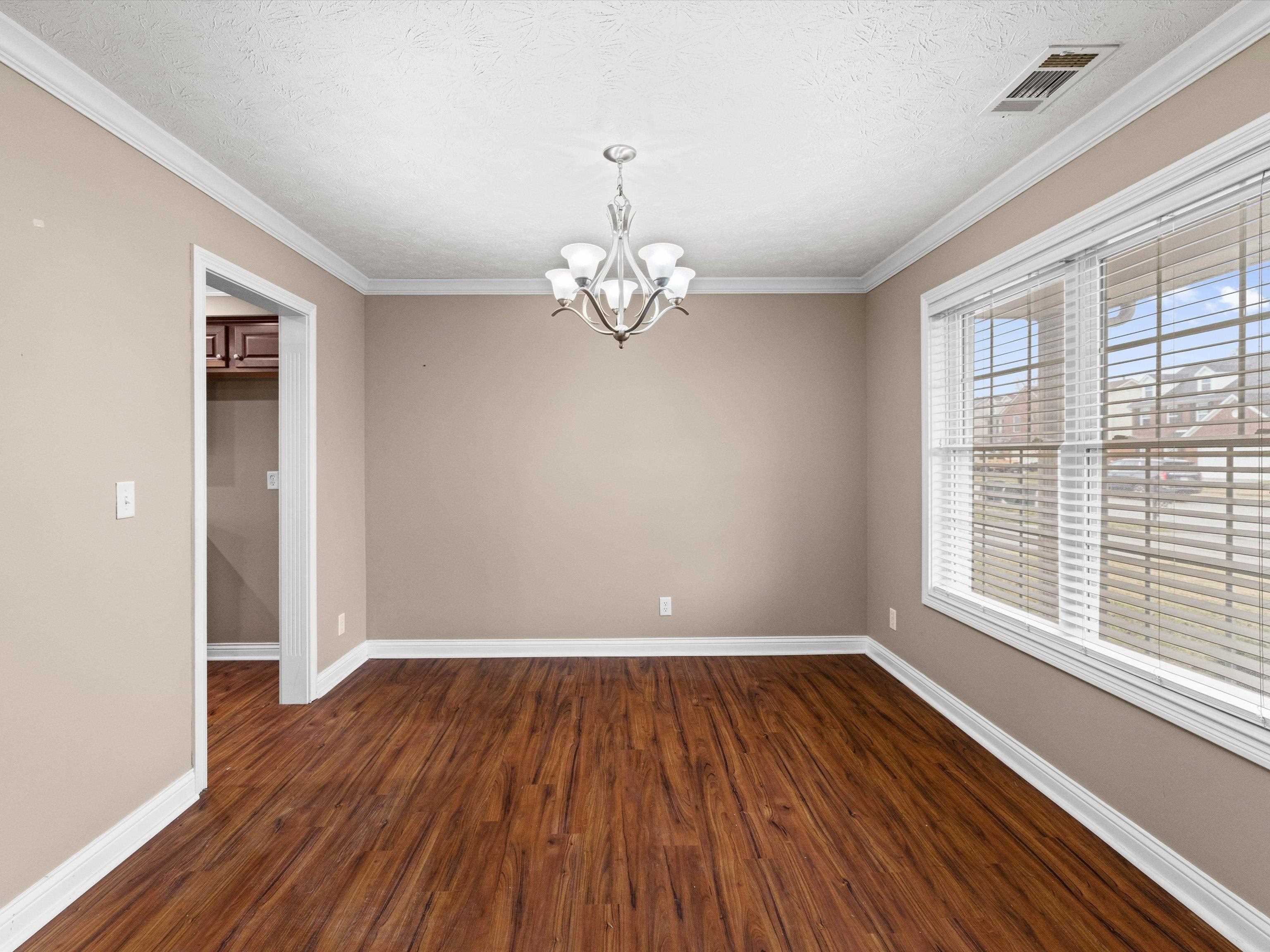 2864 Brooks Pkwy, Owensboro, Kentucky 42303, 4 Bedrooms Bedrooms, ,2 BathroomsBathrooms,Single Family Residence,For Sale,Brooks Pkwy,94267