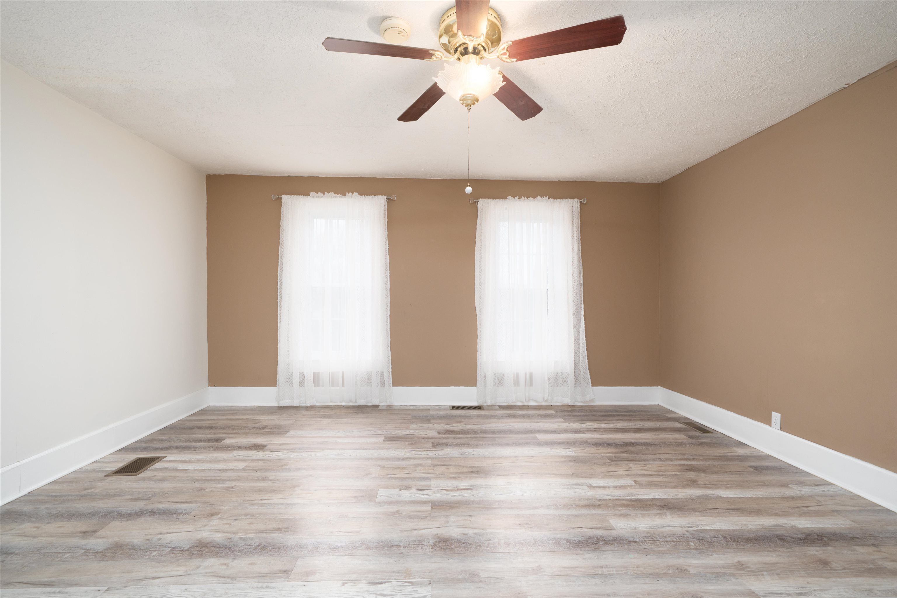 9626 Highway 144, Knottsville, Kentucky 42366, 3 Bedrooms Bedrooms, ,1 BathroomBathrooms,Single Family Residence,For Sale,Highway 144,94268