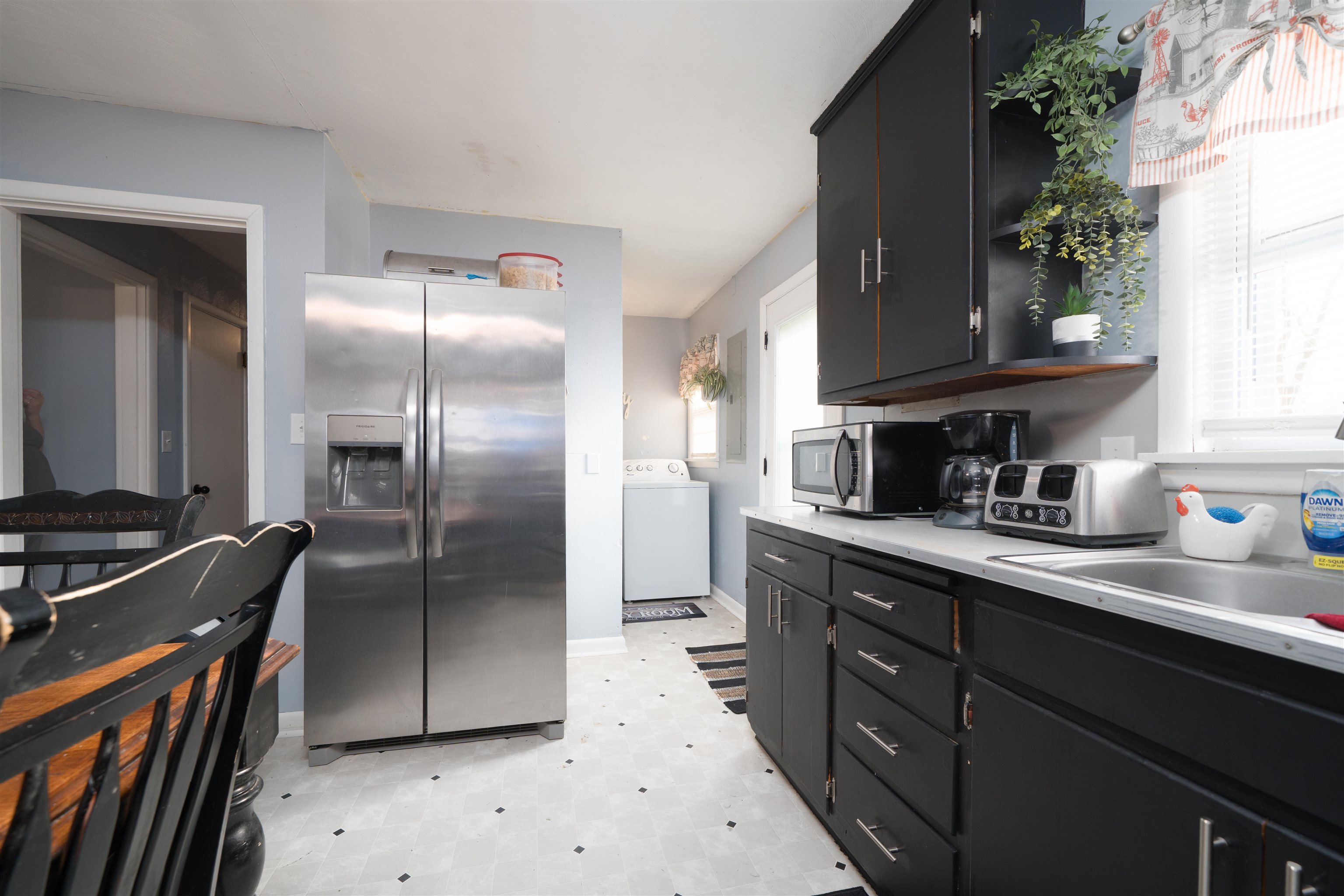 1920 Daniels Ln, Owensboro, Kentucky 42303, 3 Bedrooms Bedrooms, ,1 BathroomBathrooms,Single Family Residence,For Sale,Daniels Ln,94269