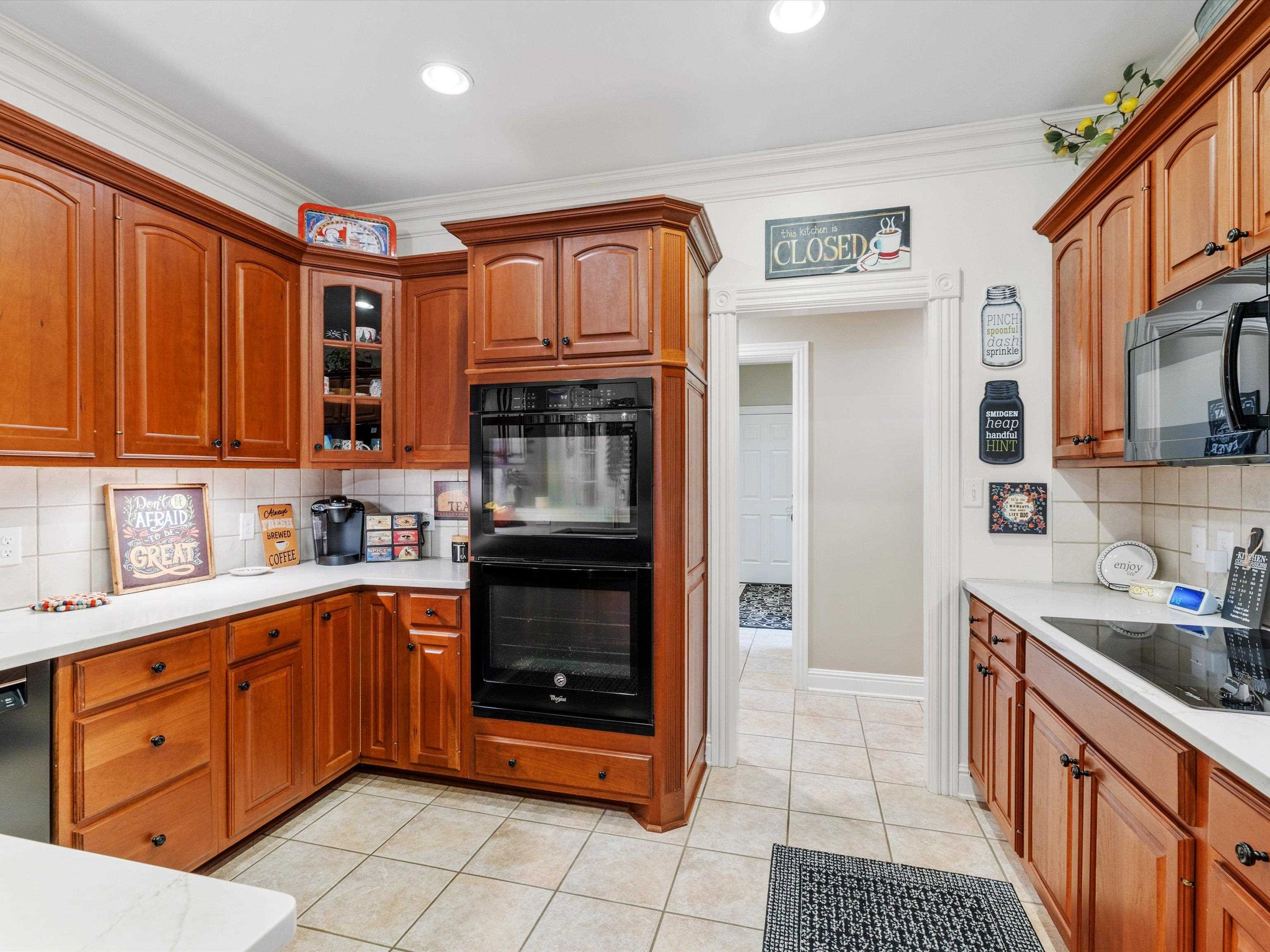 4512 Oakhurst Bend, Owensboro, Kentucky 42303, 6 Bedrooms Bedrooms, ,3 BathroomsBathrooms,Single Family Residence,For Sale,Oakhurst Bend,94271