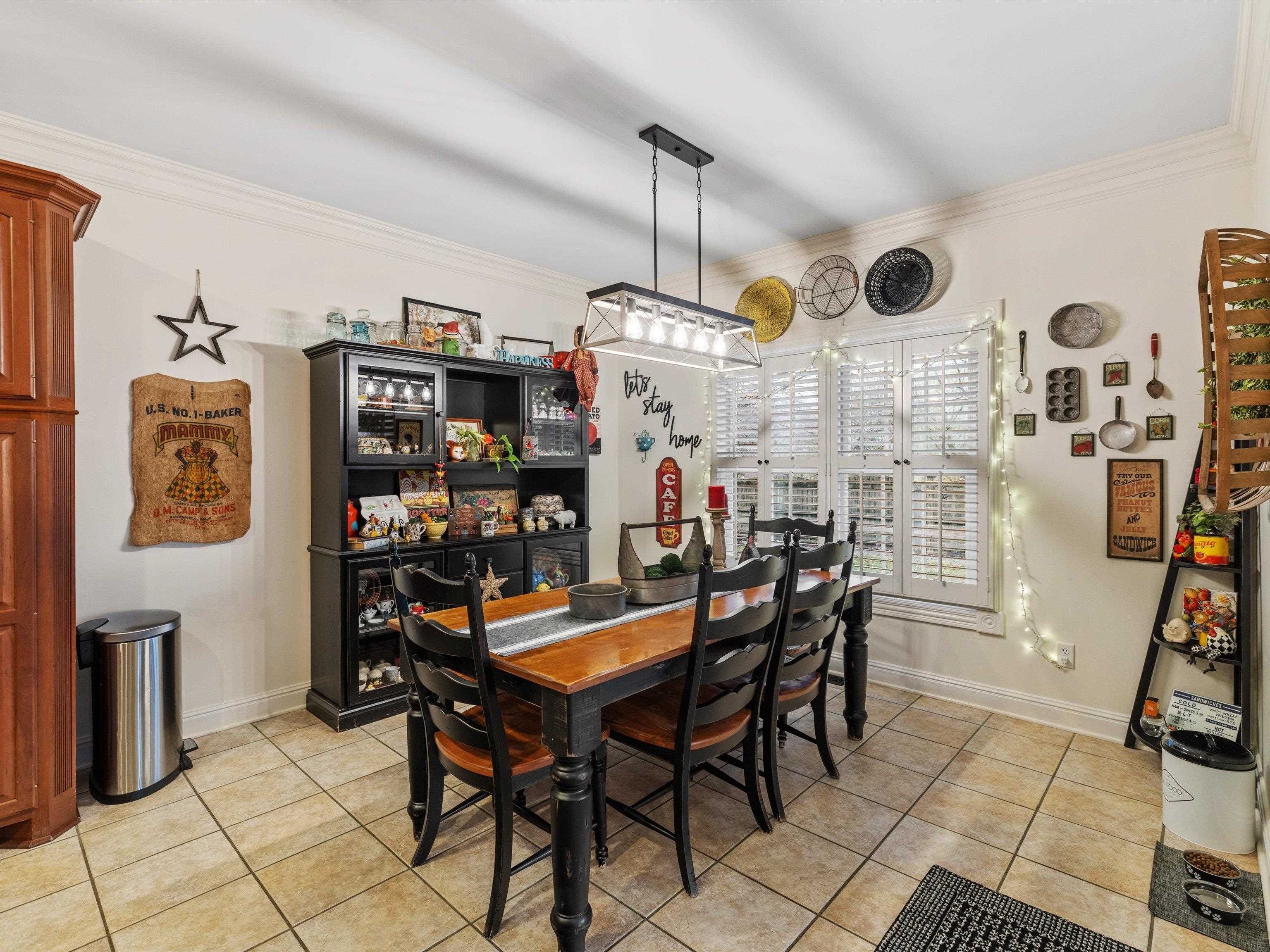 4512 Oakhurst Bend, Owensboro, Kentucky 42303, 6 Bedrooms Bedrooms, ,3 BathroomsBathrooms,Single Family Residence,For Sale,Oakhurst Bend,94271