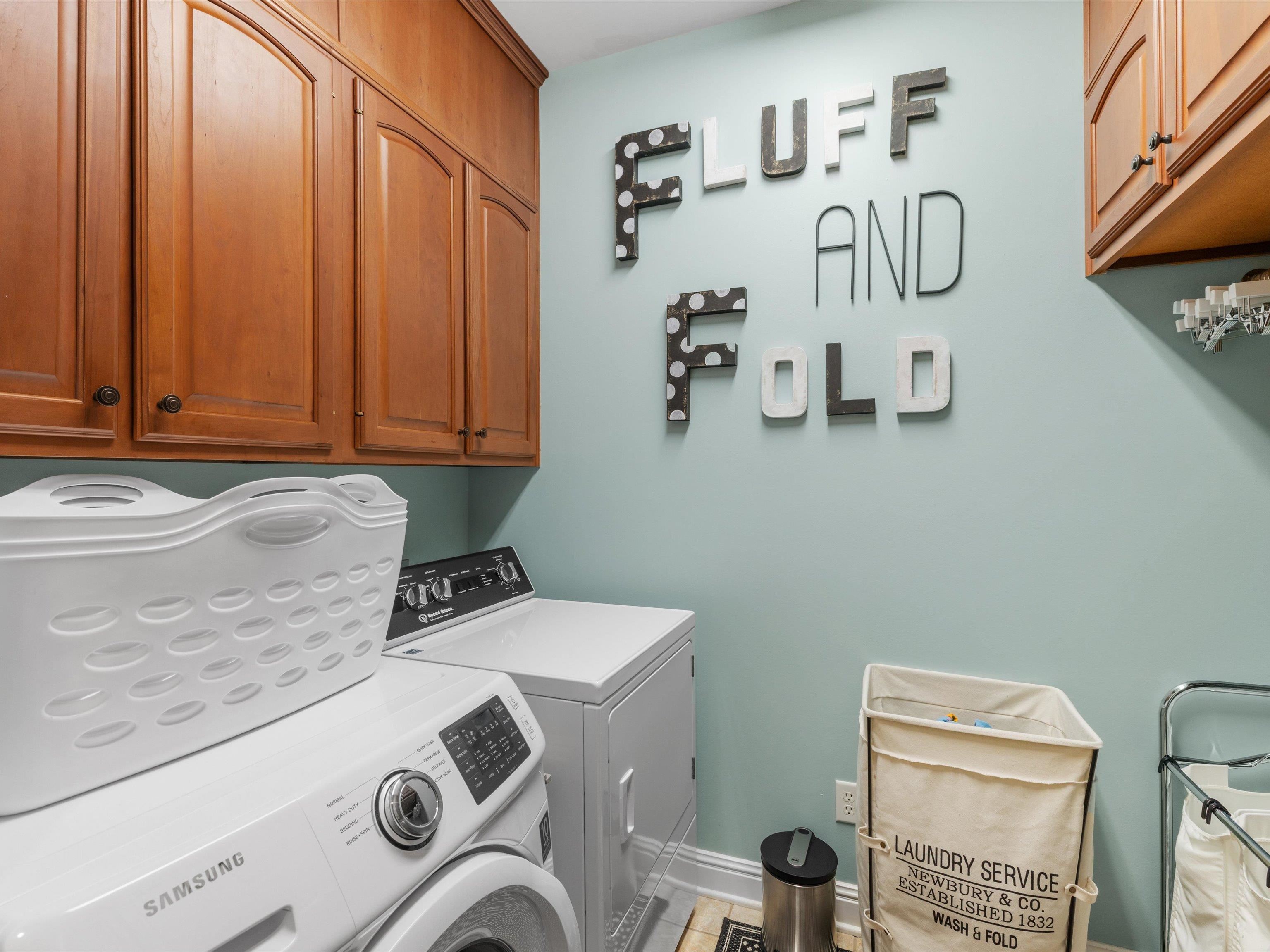 4512 Oakhurst Bend, Owensboro, Kentucky 42303, 6 Bedrooms Bedrooms, ,3 BathroomsBathrooms,Single Family Residence,For Sale,Oakhurst Bend,94271