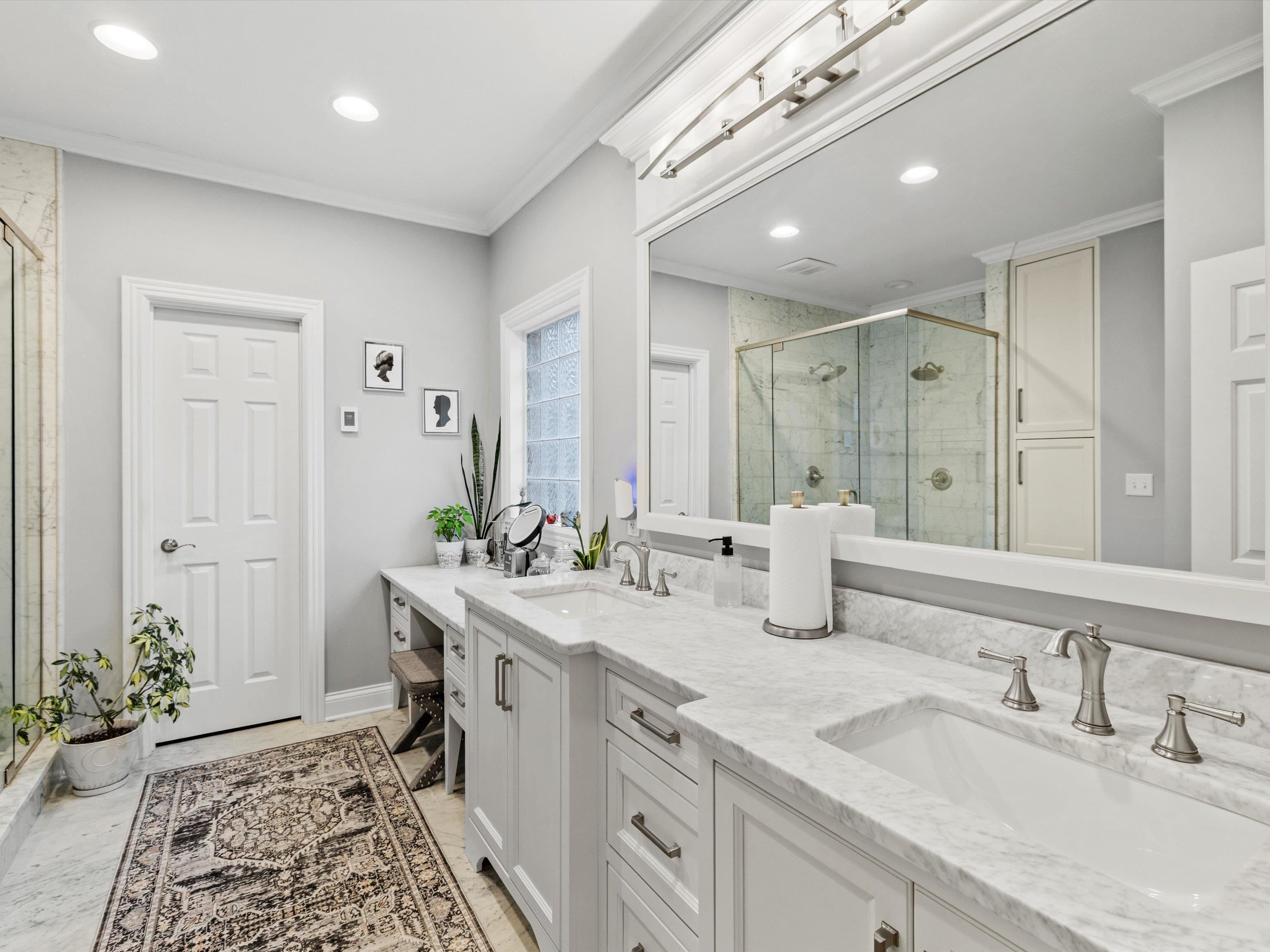 4512 Oakhurst Bend, Owensboro, Kentucky 42303, 6 Bedrooms Bedrooms, ,3 BathroomsBathrooms,Single Family Residence,For Sale,Oakhurst Bend,94271