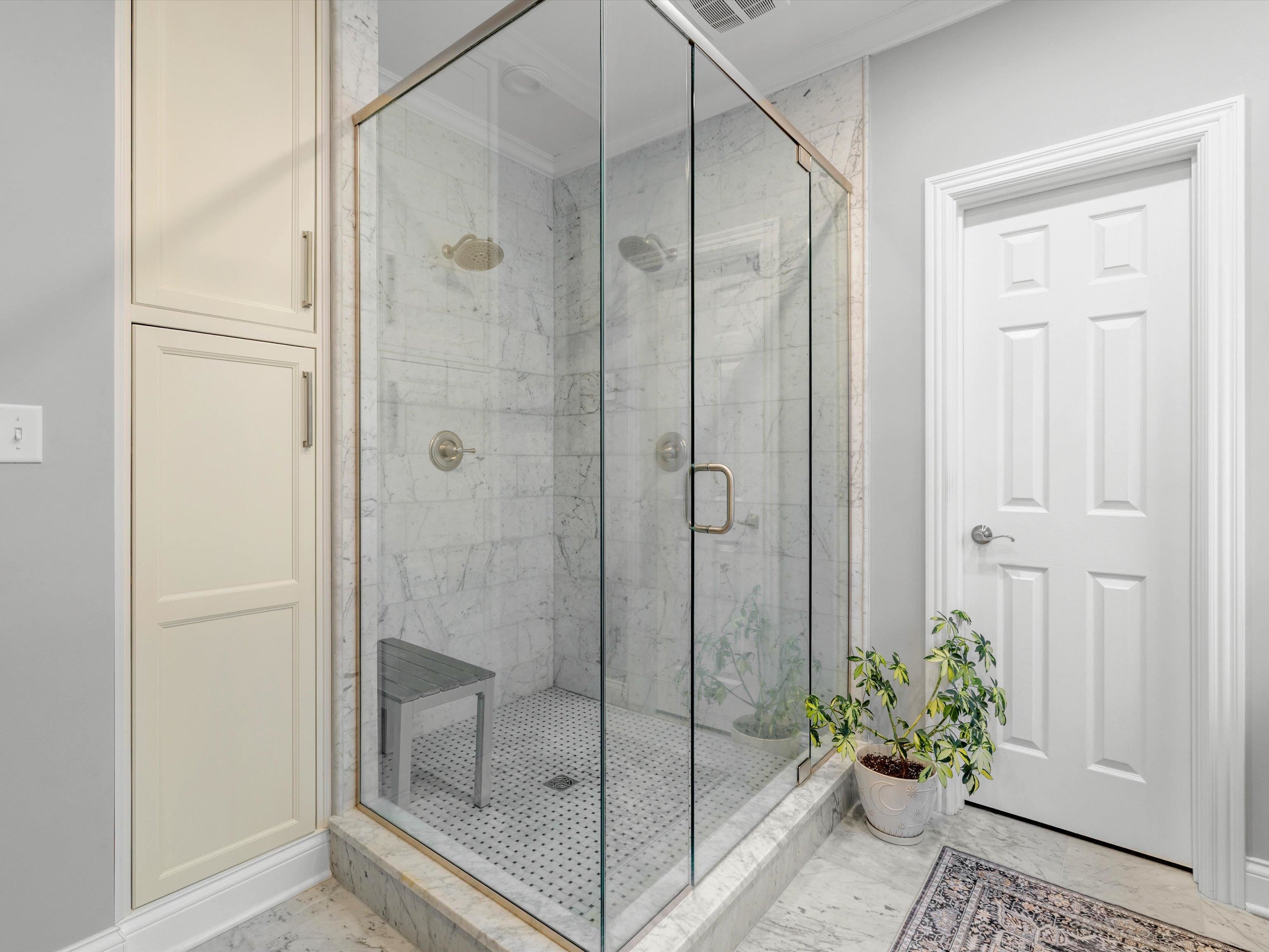 4512 Oakhurst Bend, Owensboro, Kentucky 42303, 6 Bedrooms Bedrooms, ,3 BathroomsBathrooms,Single Family Residence,For Sale,Oakhurst Bend,94271