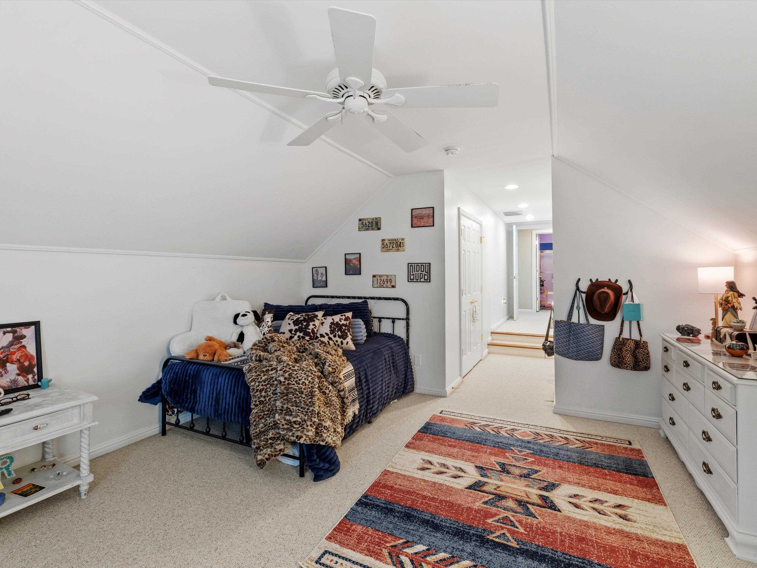 4512 Oakhurst Bend, Owensboro, Kentucky 42303, 6 Bedrooms Bedrooms, ,3 BathroomsBathrooms,Single Family Residence,For Sale,Oakhurst Bend,94271