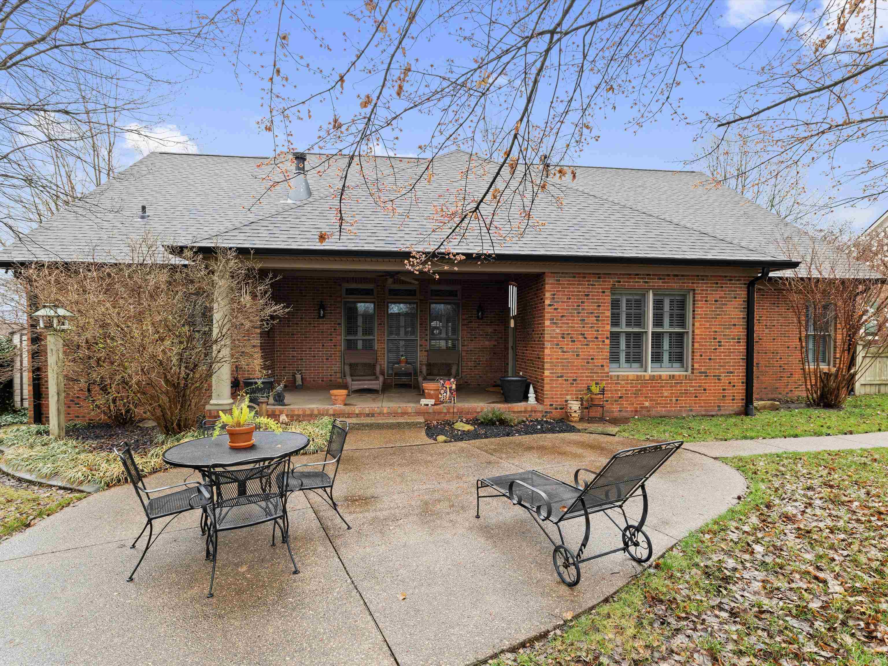 4512 Oakhurst Bend, Owensboro, Kentucky 42303, 6 Bedrooms Bedrooms, ,3 BathroomsBathrooms,Single Family Residence,For Sale,Oakhurst Bend,94271