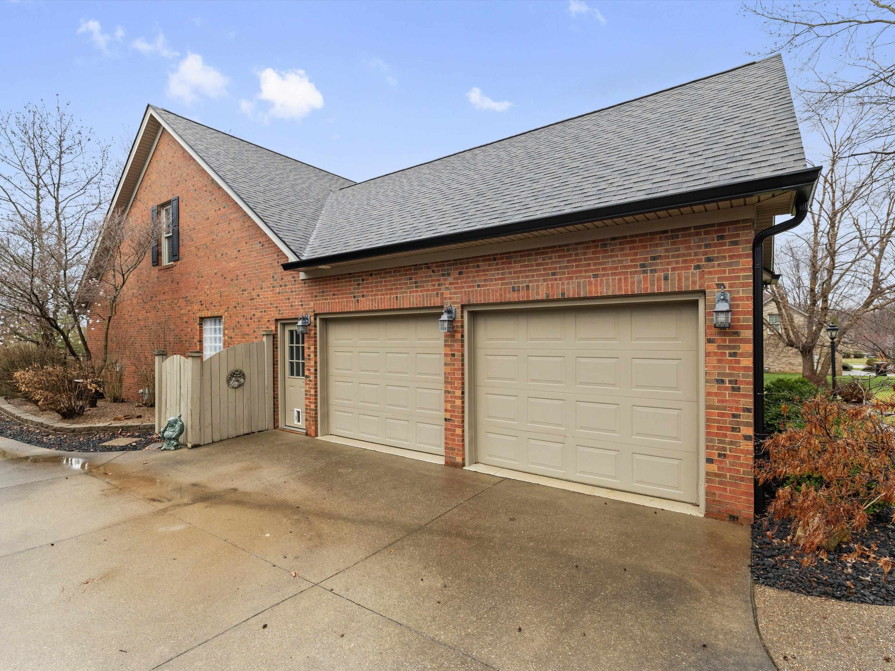 4512 Oakhurst Bend, Owensboro, Kentucky 42303, 6 Bedrooms Bedrooms, ,3 BathroomsBathrooms,Single Family Residence,For Sale,Oakhurst Bend,94271