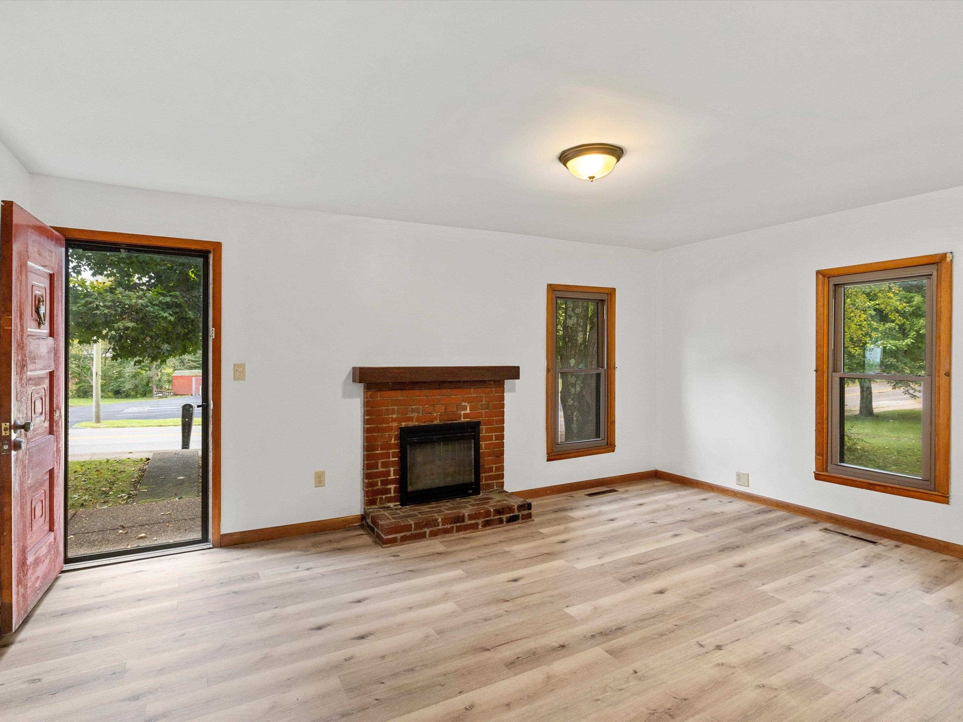 226 Main St, Fordsville, Kentucky 42343, 4 Bedrooms Bedrooms, ,2 BathroomsBathrooms,Single Family Residence,For Sale,Main St,94272