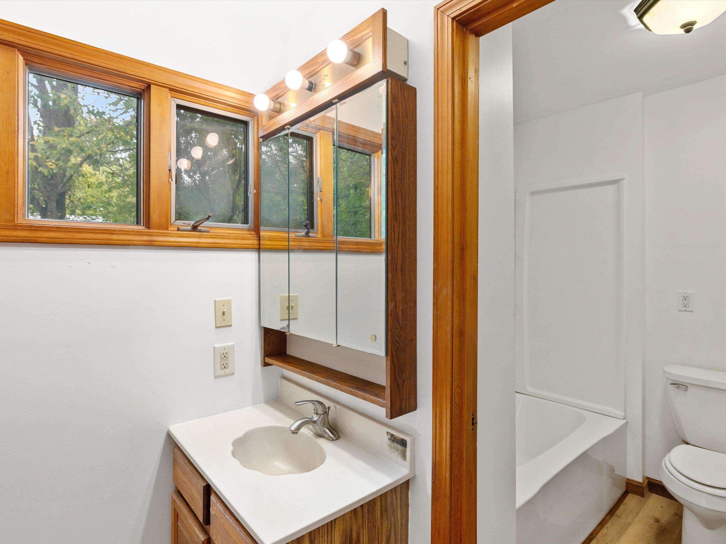 226 Main St, Fordsville, Kentucky 42343, 4 Bedrooms Bedrooms, ,2 BathroomsBathrooms,Single Family Residence,For Sale,Main St,94272