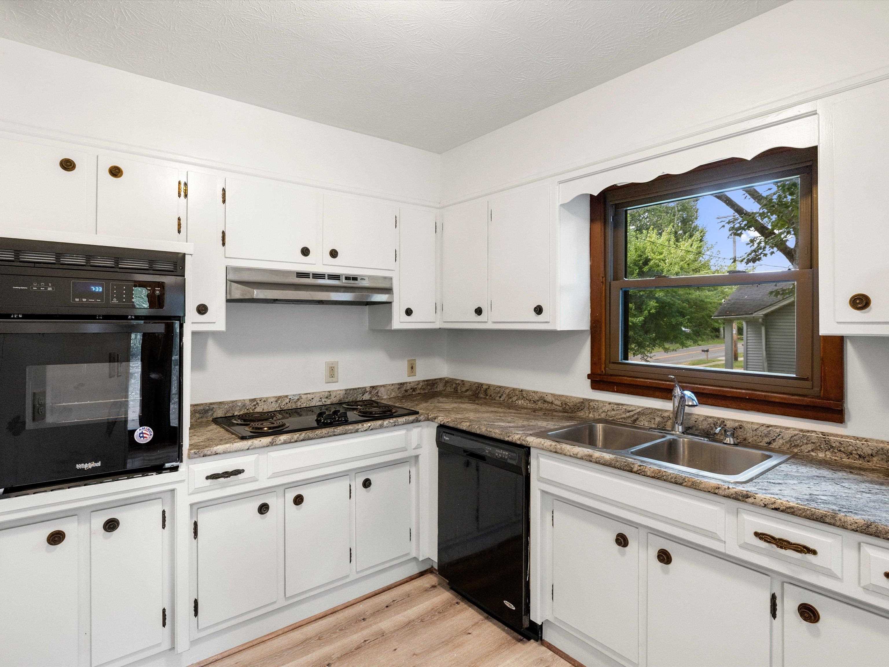 226 Main St, Fordsville, Kentucky 42343, 4 Bedrooms Bedrooms, ,2 BathroomsBathrooms,Single Family Residence,For Sale,Main St,94272