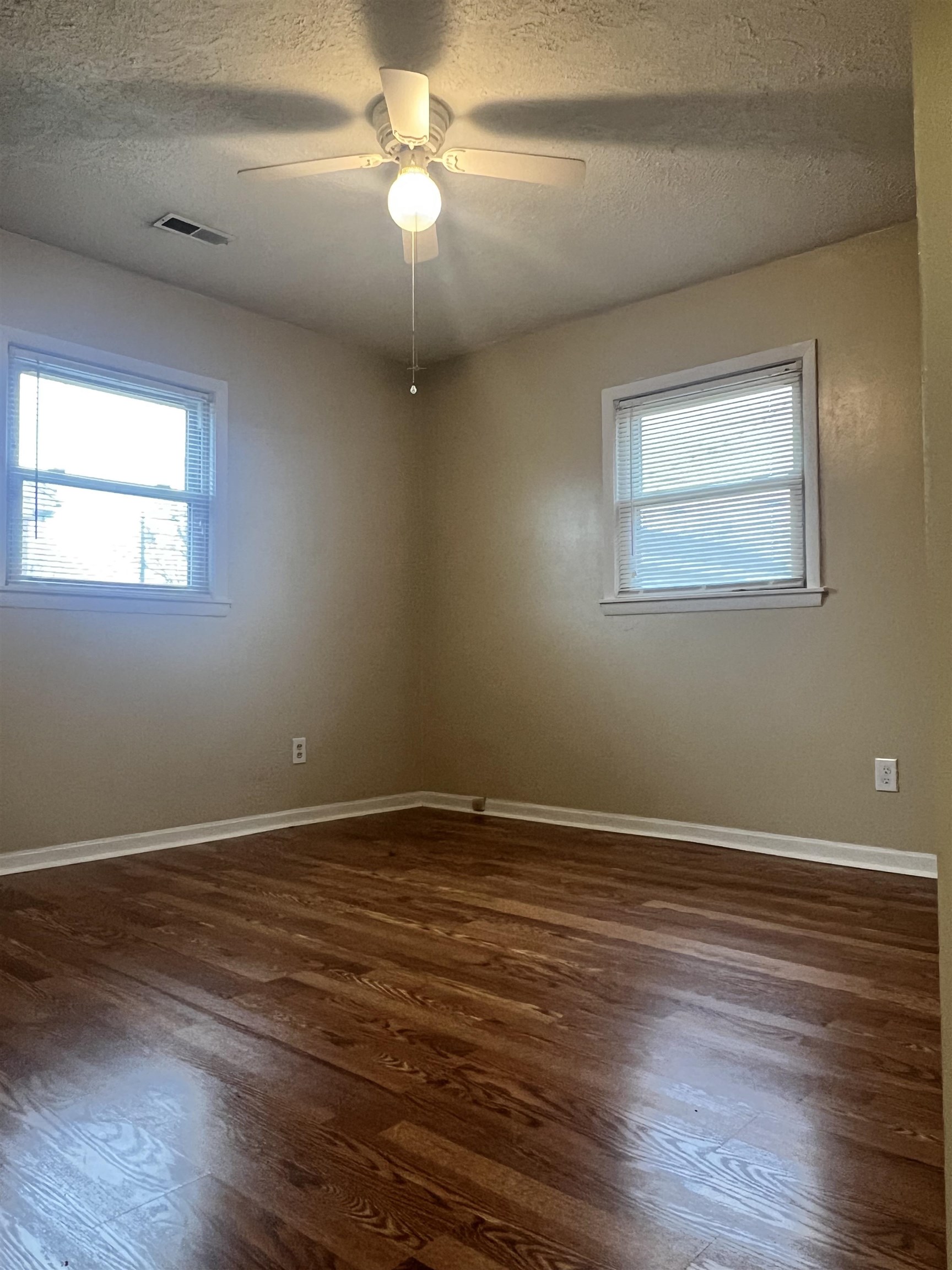 312 Holmes DR, Owensboro, Kentucky 42303, 3 Bedrooms Bedrooms, ,1 BathroomBathrooms,Single Family Residence,For Sale,Holmes DR,94273