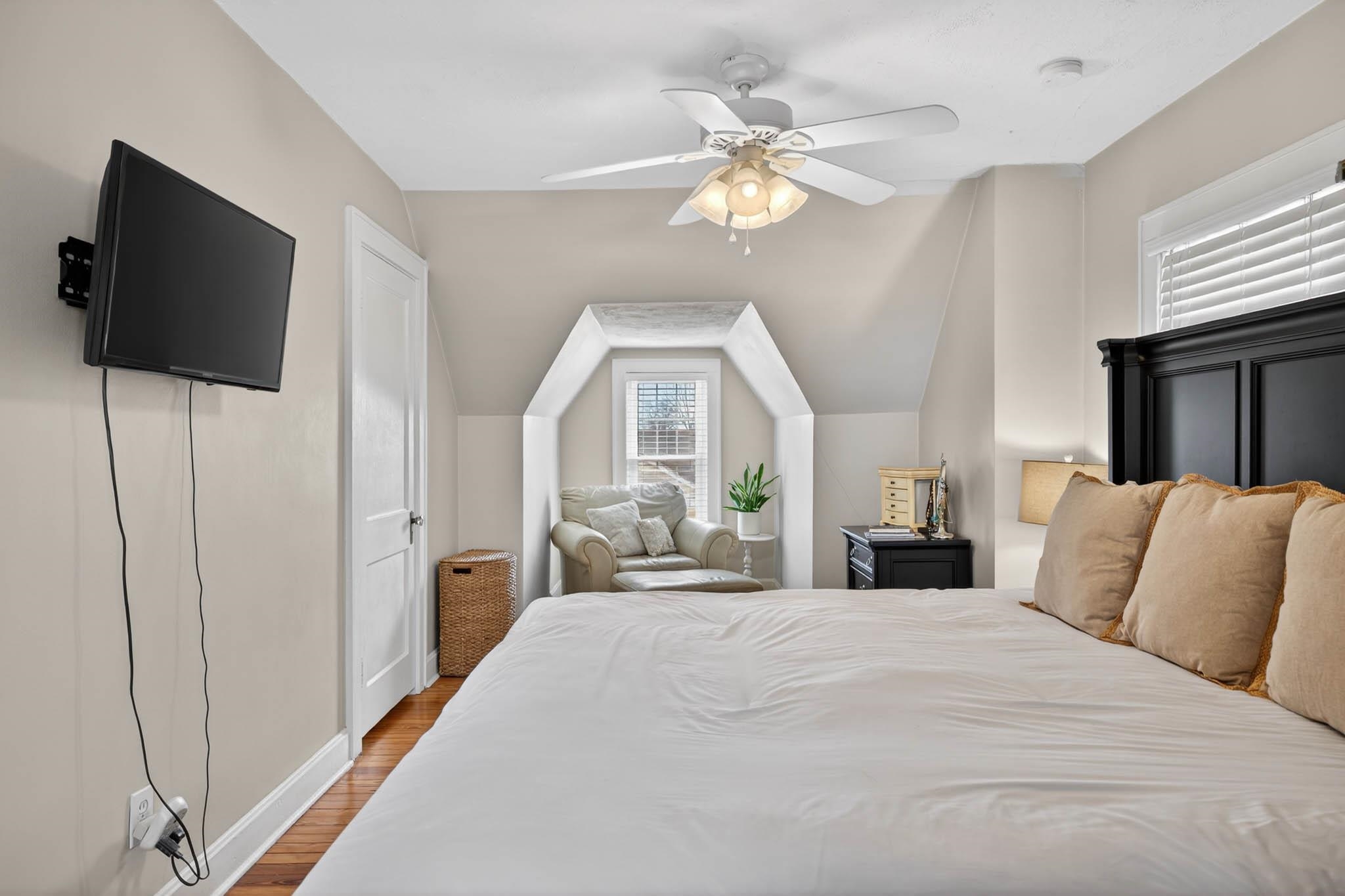 109 E 19th St, Owensboro, Kentucky 42303, 3 Bedrooms Bedrooms, ,2 BathroomsBathrooms,Single Family Residence,For Sale,E 19th St,94274