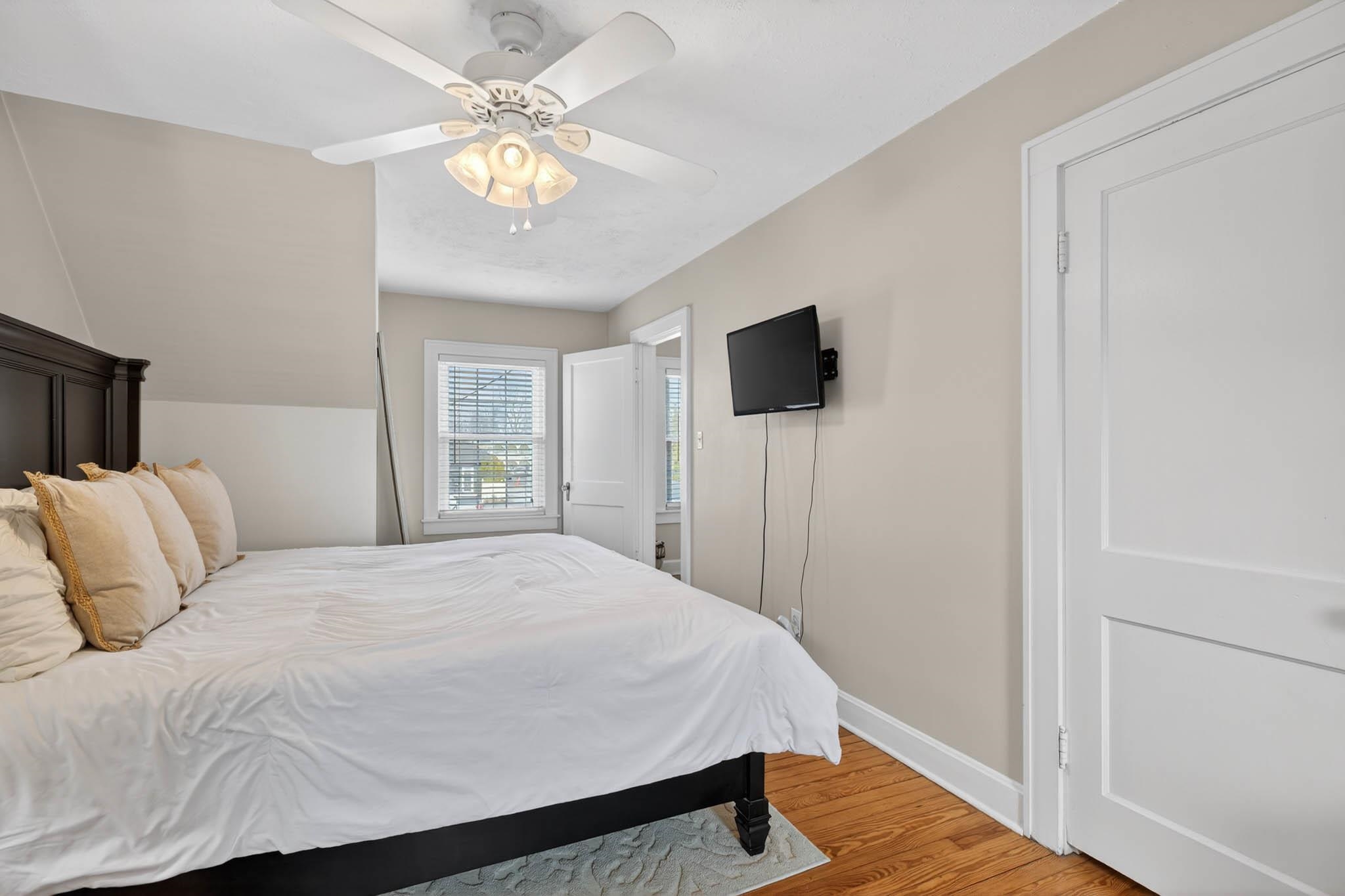 109 E 19th St, Owensboro, Kentucky 42303, 3 Bedrooms Bedrooms, ,2 BathroomsBathrooms,Single Family Residence,For Sale,E 19th St,94274