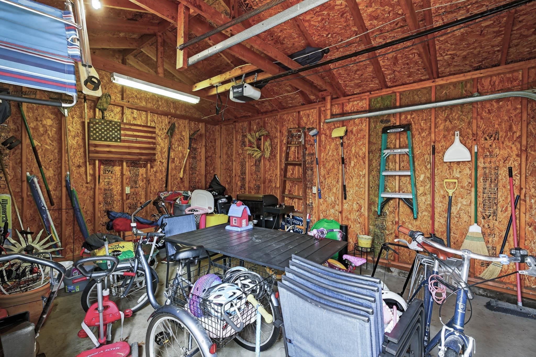 109 E 19th St, Owensboro, Kentucky 42303, 3 Bedrooms Bedrooms, ,2 BathroomsBathrooms,Single Family Residence,For Sale,E 19th St,94274