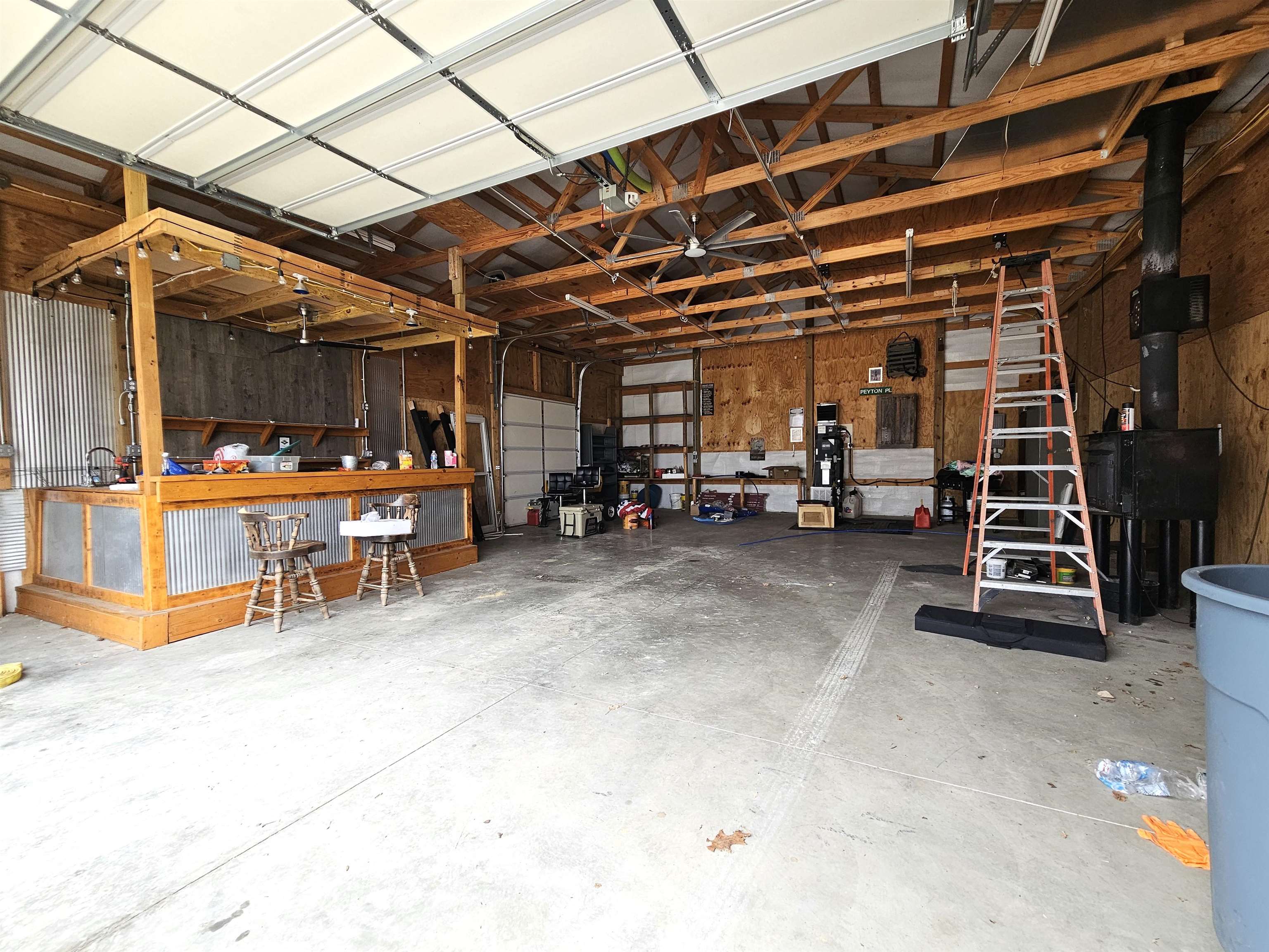 122 Apache Trace, Falls of Rough, Kentucky 40199, 3 Bedrooms Bedrooms, ,2 BathroomsBathrooms,Single Family Residence,For Sale,Apache Trace,94275