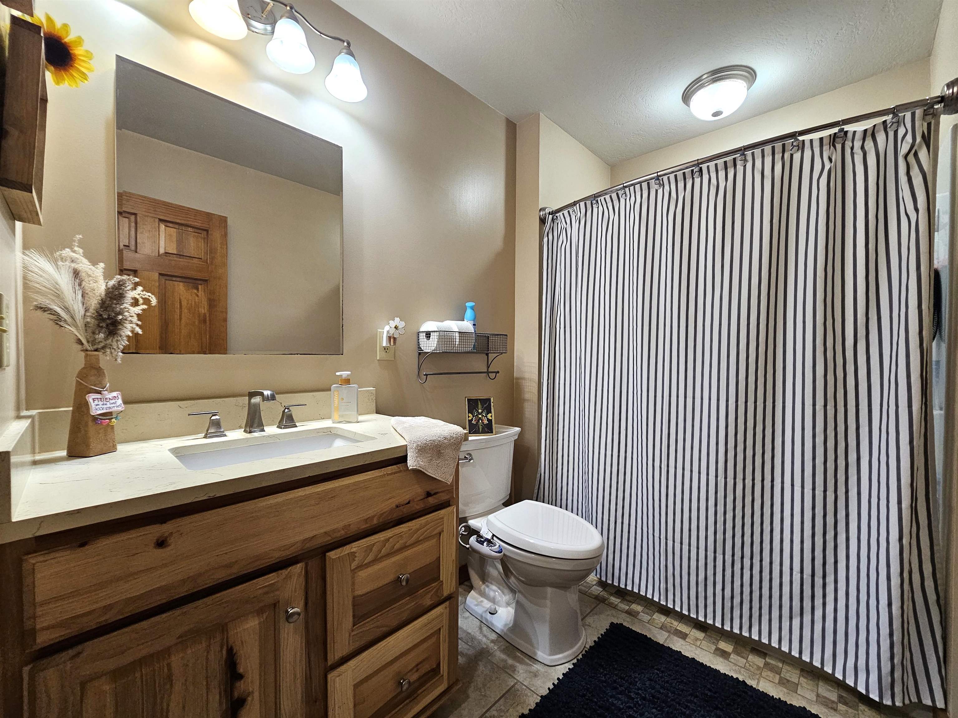 122 Apache Trace, Falls of Rough, Kentucky 40199, 3 Bedrooms Bedrooms, ,2 BathroomsBathrooms,Single Family Residence,For Sale,Apache Trace,94275