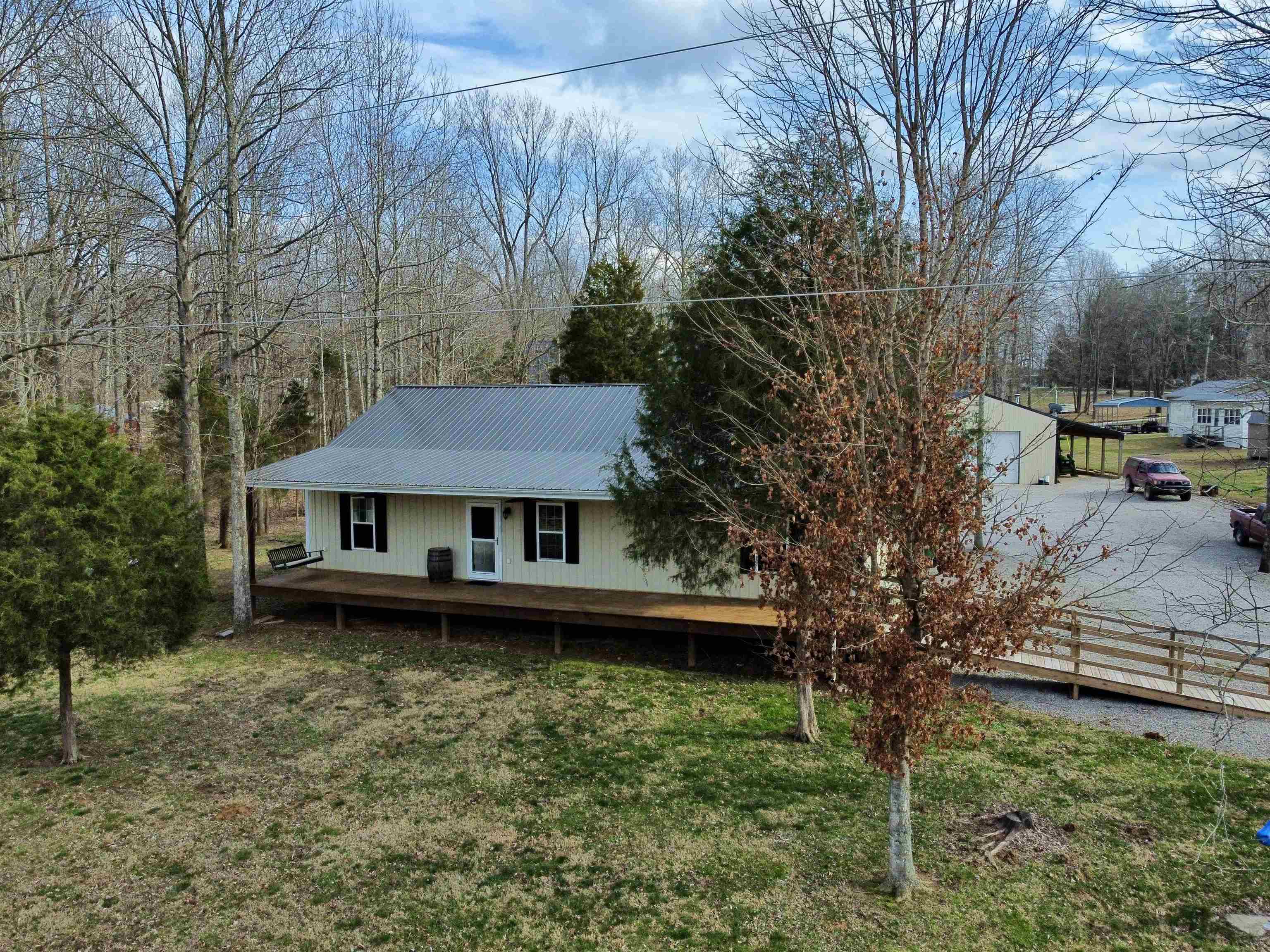 122 Apache Trace, Falls of Rough, Kentucky 40199, 3 Bedrooms Bedrooms, ,2 BathroomsBathrooms,Single Family Residence,For Sale,Apache Trace,94275