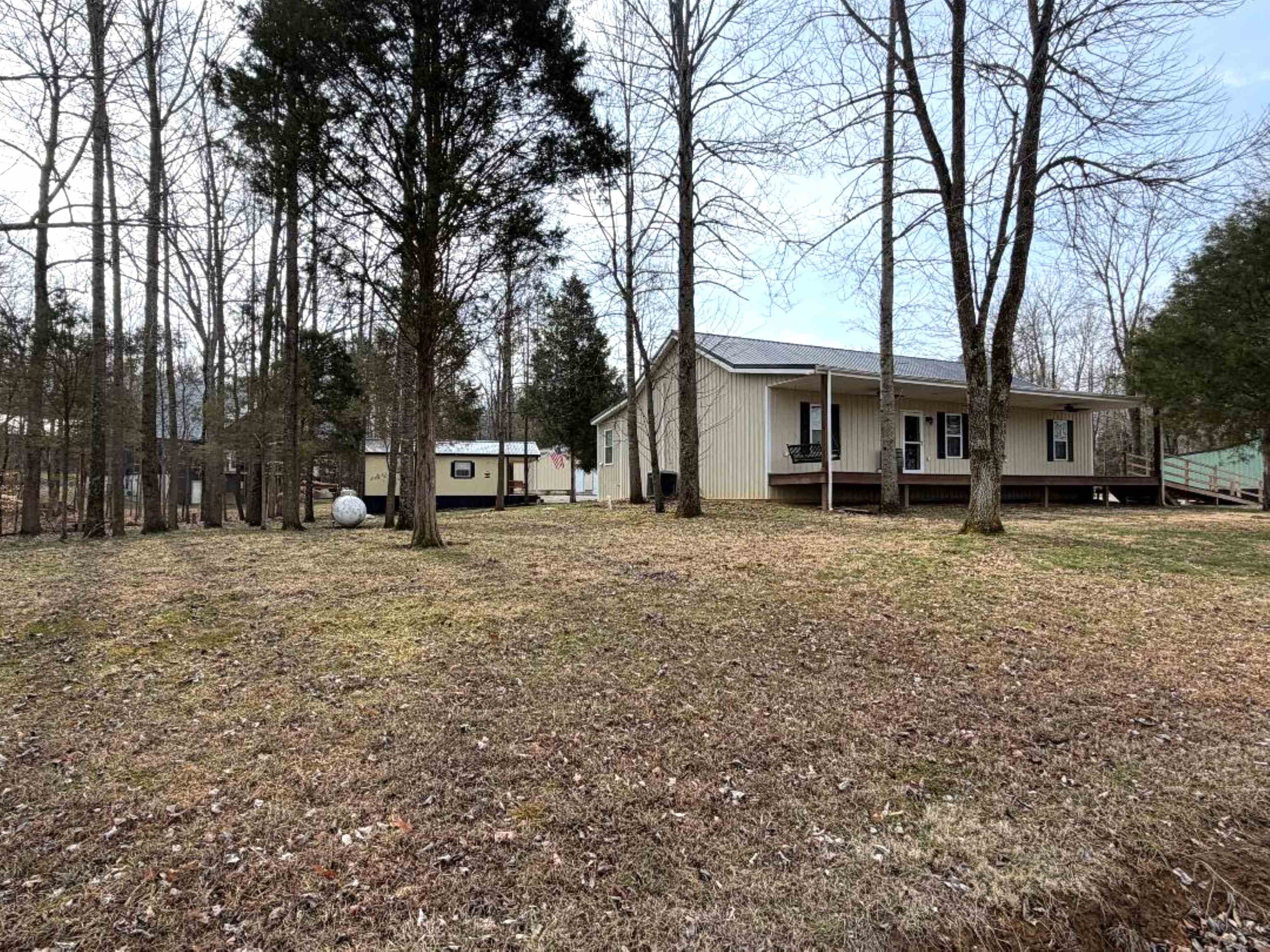 122 Apache Trace, Falls of Rough, Kentucky 40199, 3 Bedrooms Bedrooms, ,2 BathroomsBathrooms,Single Family Residence,For Sale,Apache Trace,94275