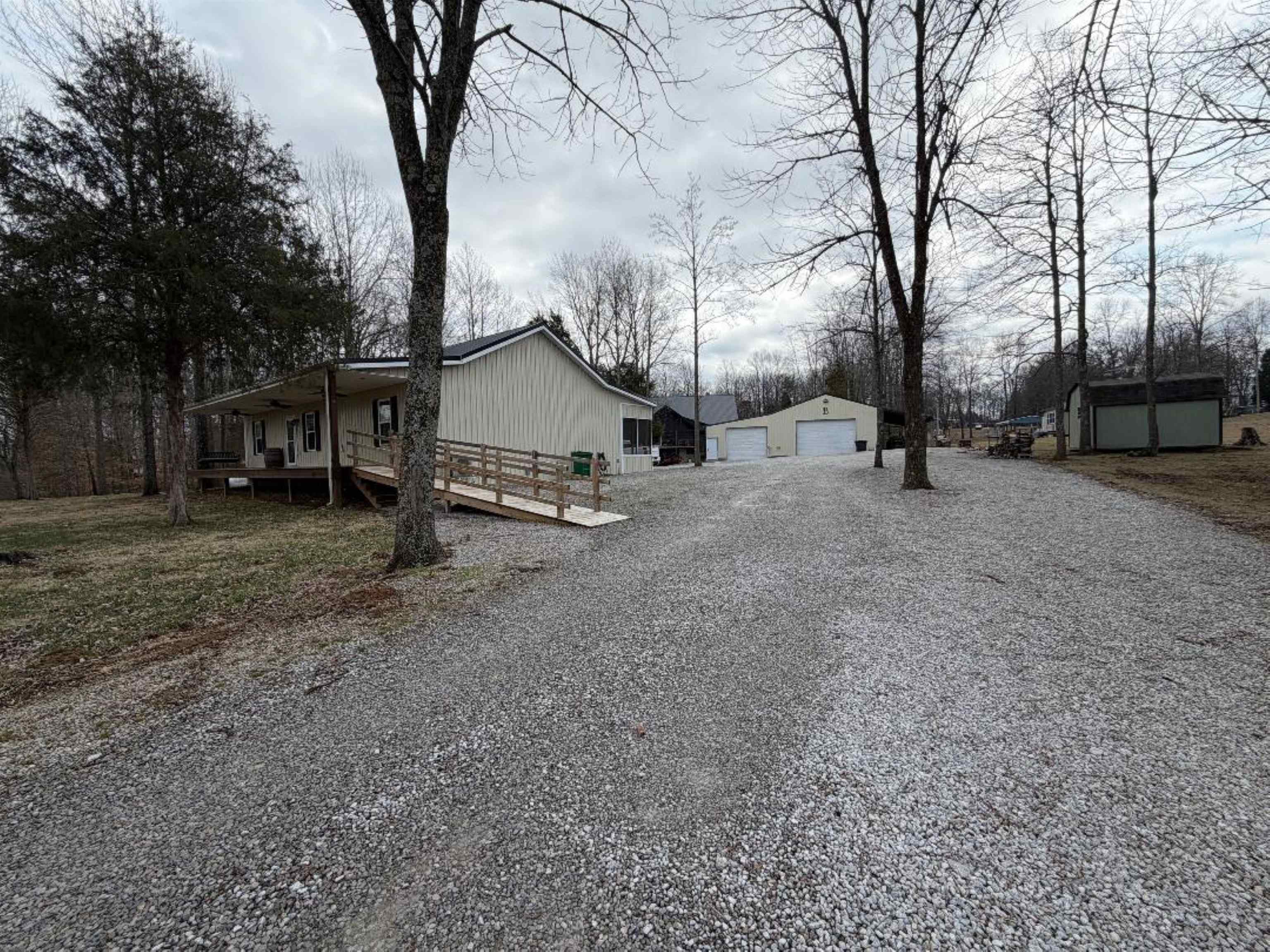 122 Apache Trace, Falls of Rough, Kentucky 40199, 3 Bedrooms Bedrooms, ,2 BathroomsBathrooms,Single Family Residence,For Sale,Apache Trace,94275