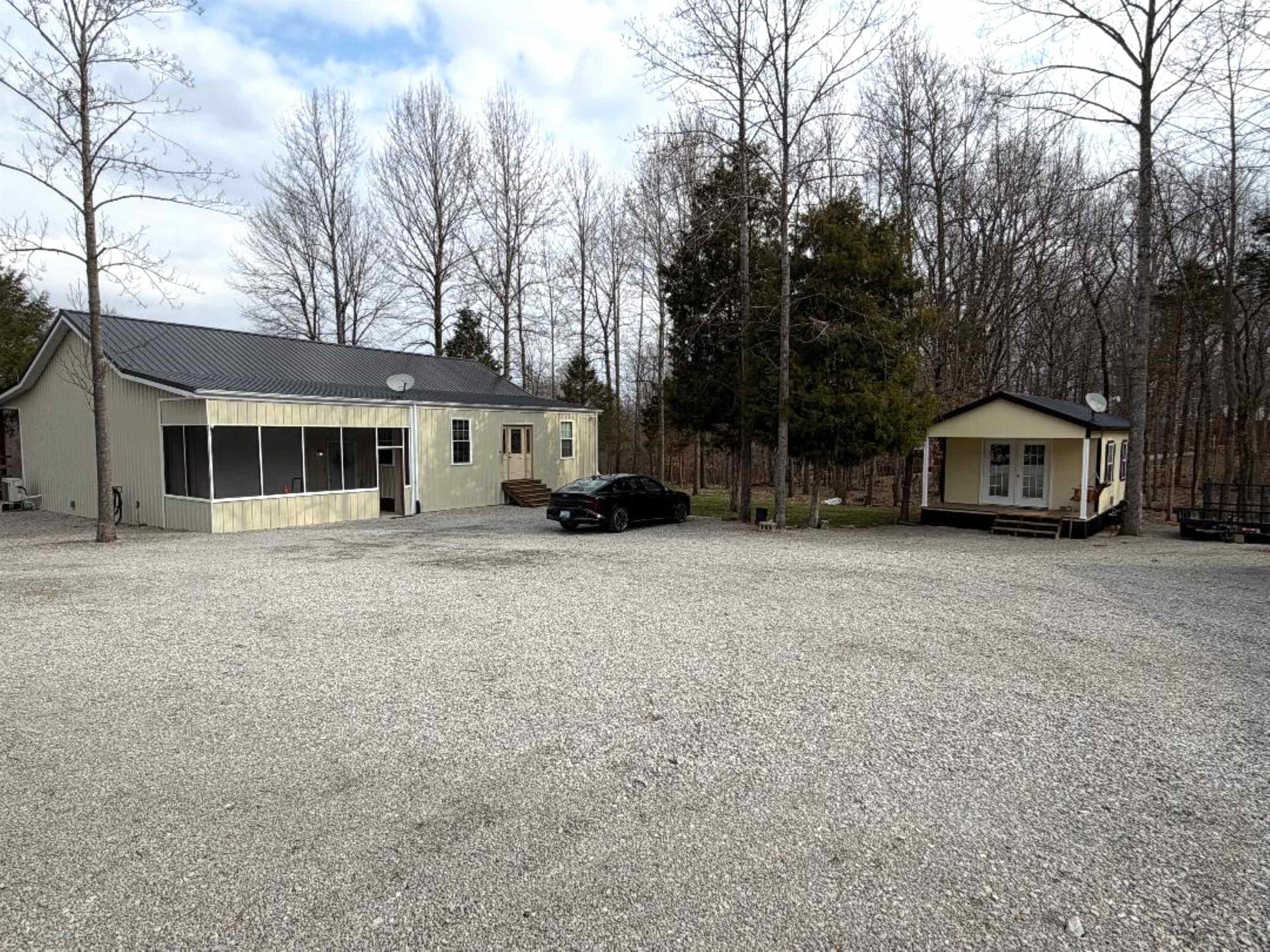 122 Apache Trace, Falls of Rough, Kentucky 40199, 3 Bedrooms Bedrooms, ,2 BathroomsBathrooms,Single Family Residence,For Sale,Apache Trace,94275