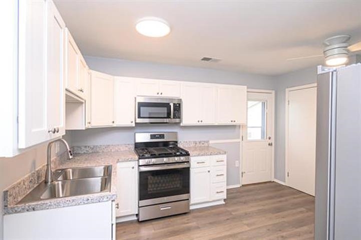 3739 Kipling Dr, Owensboro, Kentucky 42303, 3 Bedrooms Bedrooms, ,1 BathroomBathrooms,Single Family Residence,For Sale,Kipling Dr,94287