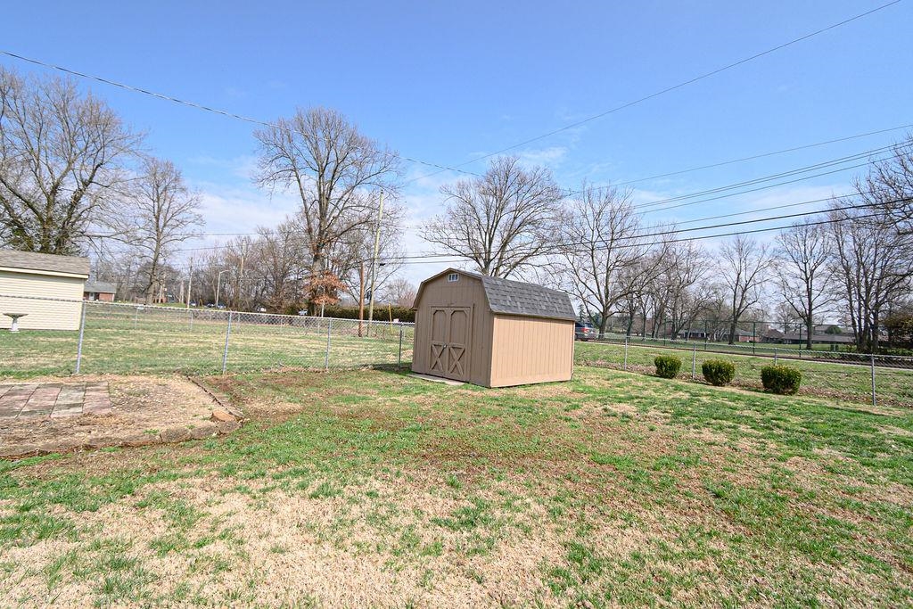 3739 Kipling Dr, Owensboro, Kentucky 42303, 3 Bedrooms Bedrooms, ,1 BathroomBathrooms,Single Family Residence,For Sale,Kipling Dr,94287